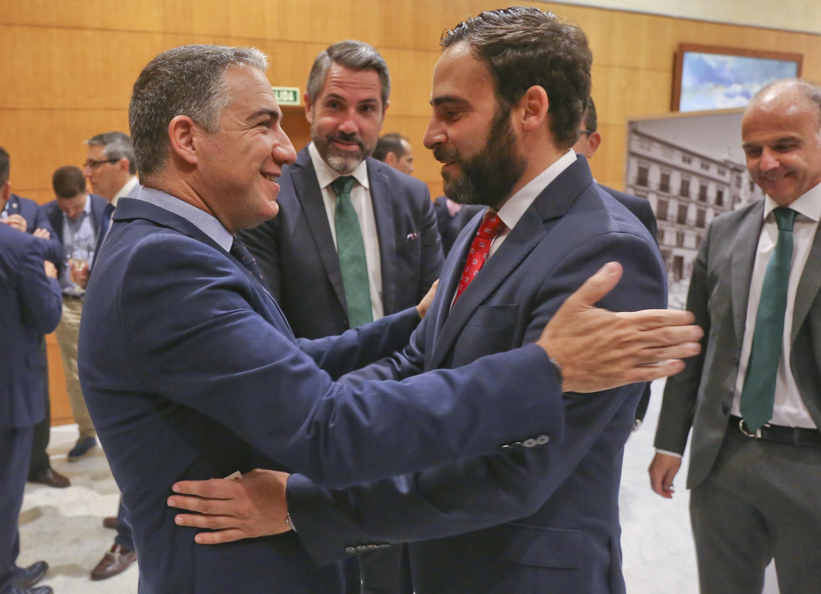 Las imágenes del Foro Joly con Elías Bendodo