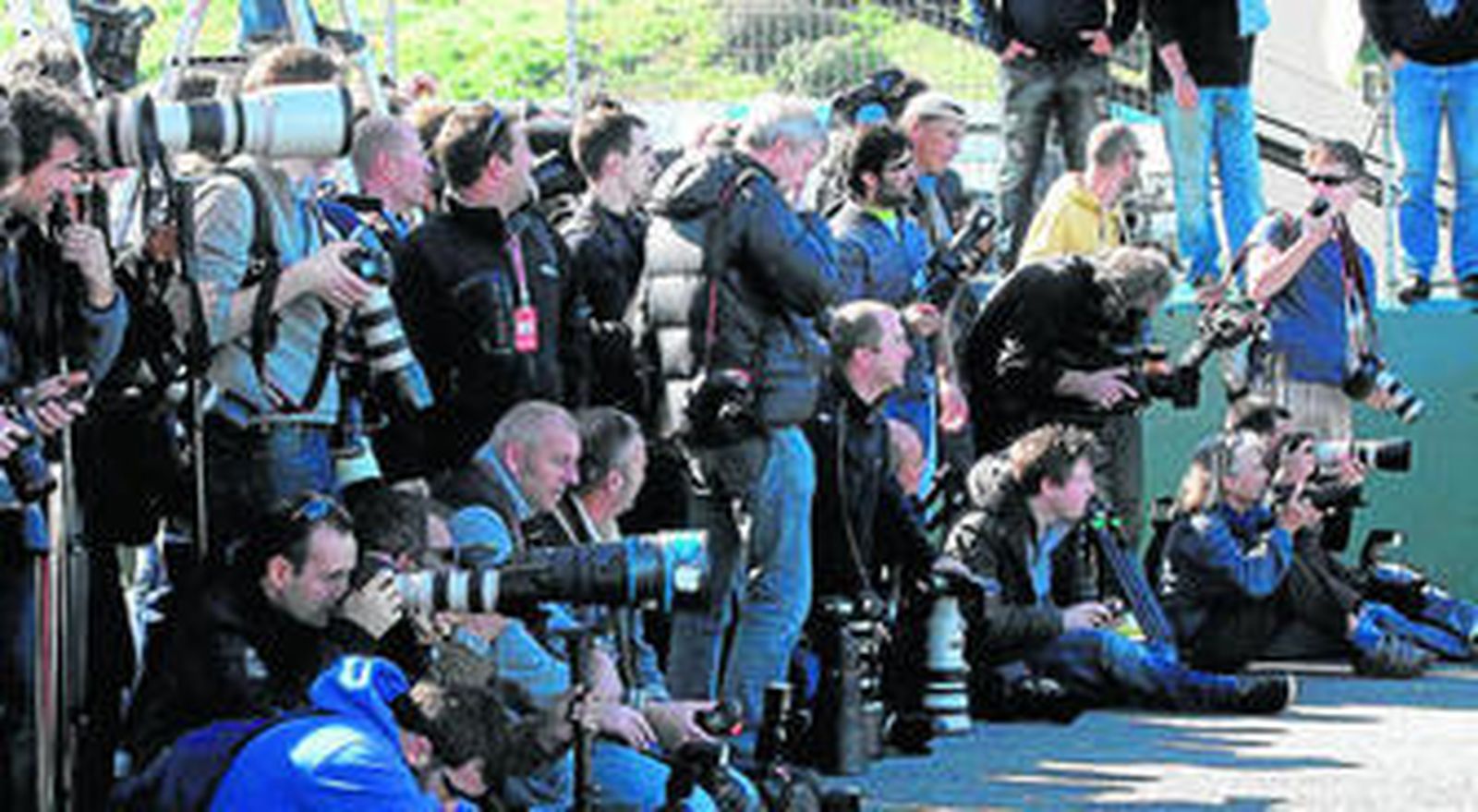 La presentación del nuevo Mercedes fue sólo un aperitivo de los entrenamientos que comienzan hoy.