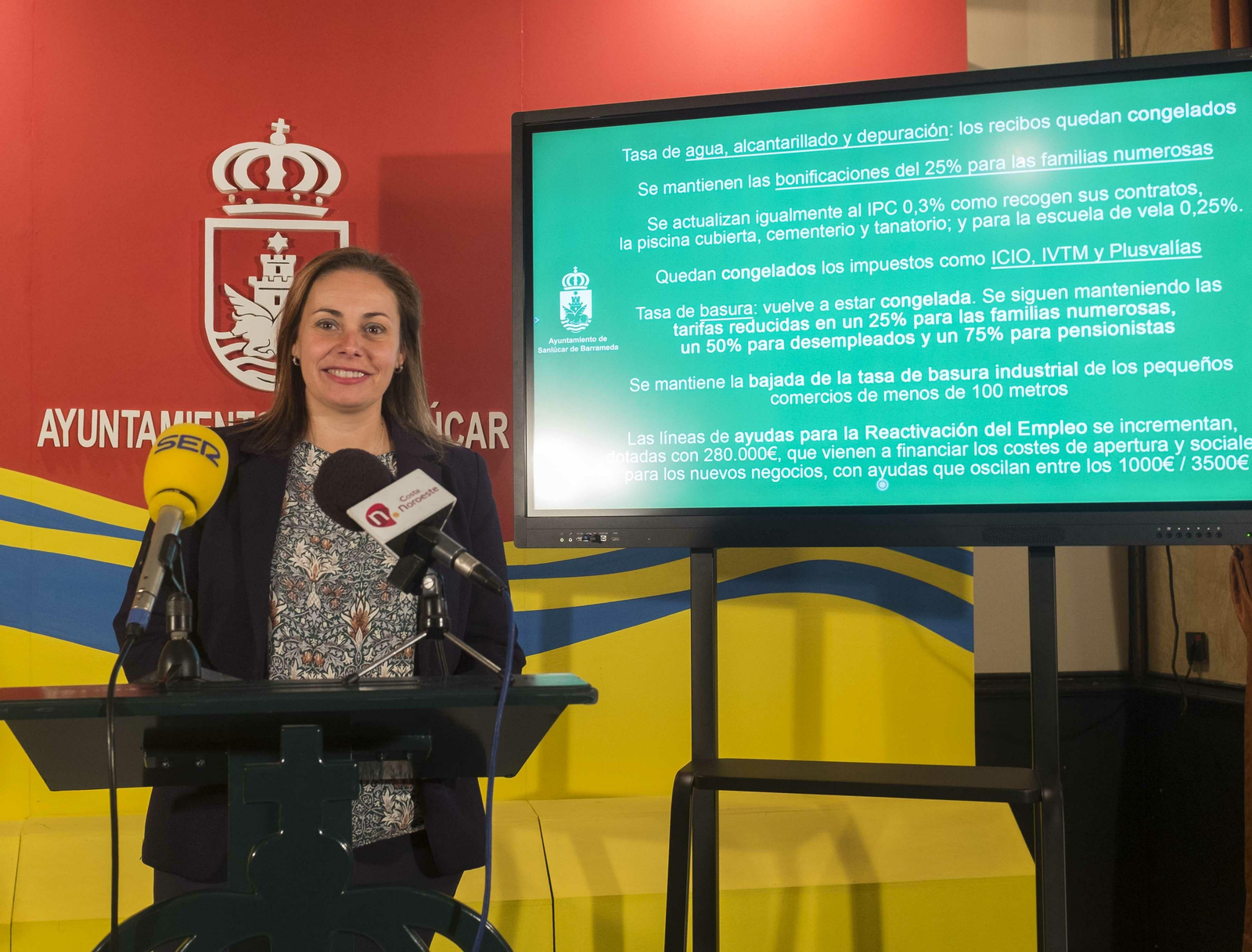 La delegada municipal de Economía y Hacienda, Inmaculada Muñoz, hoy en rueda de prensa.