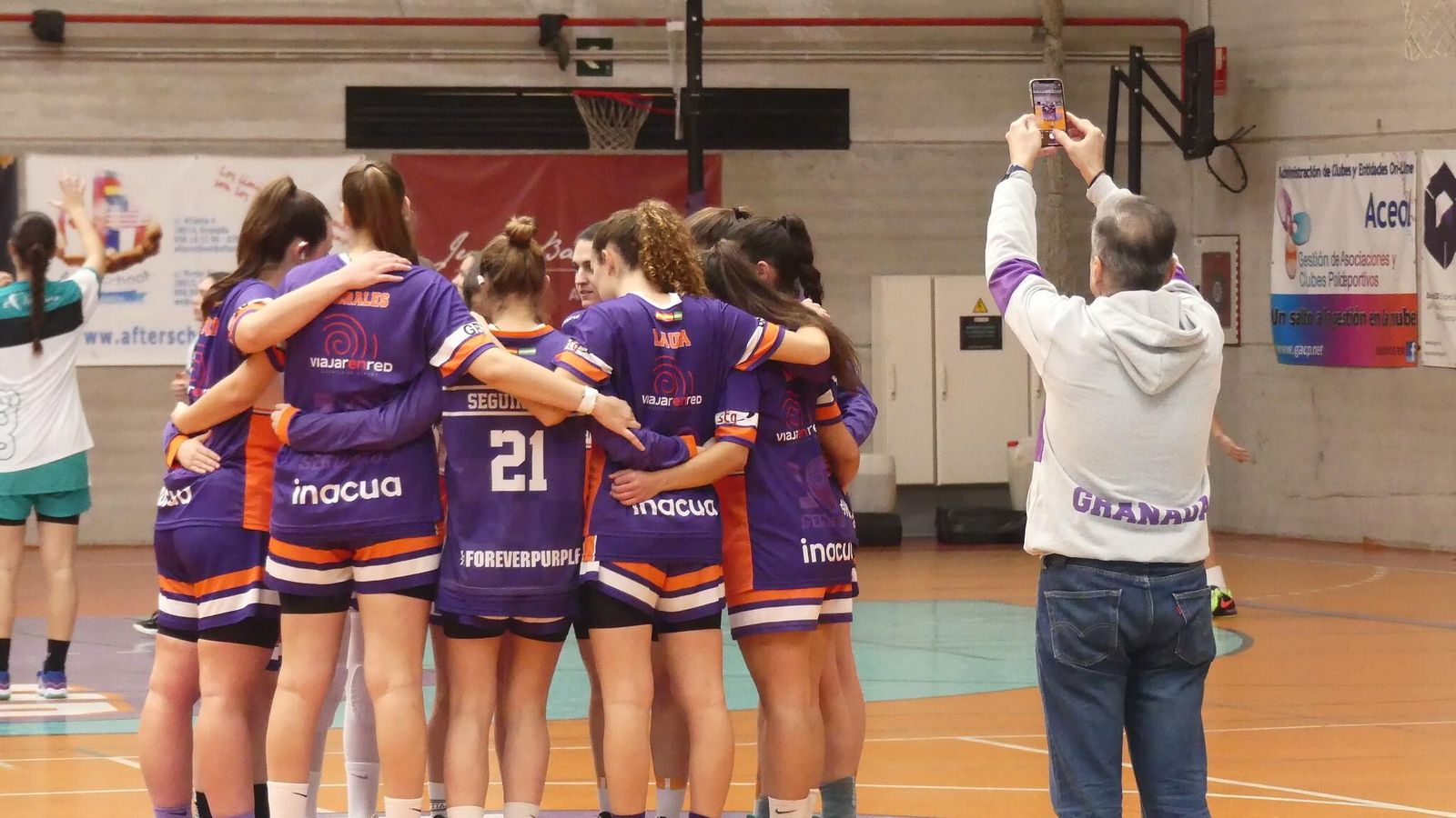 El presidente es uno más en la vida diaria del club