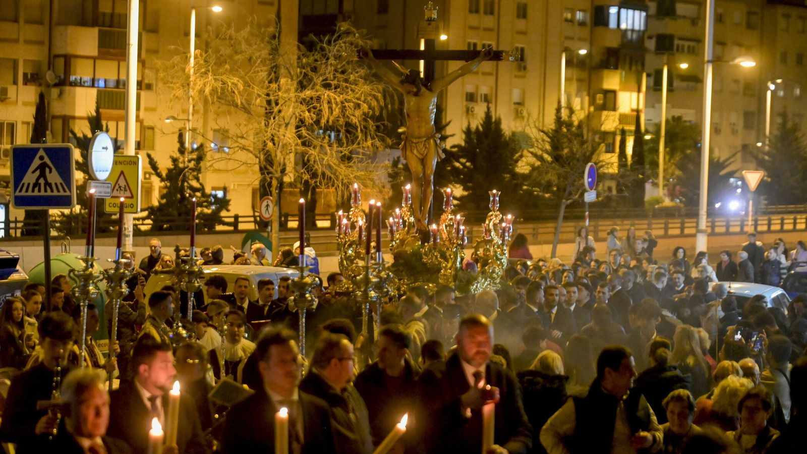 Fotogalería: Vía Crucis Hermandad de la Sagrada Lanzada 2025