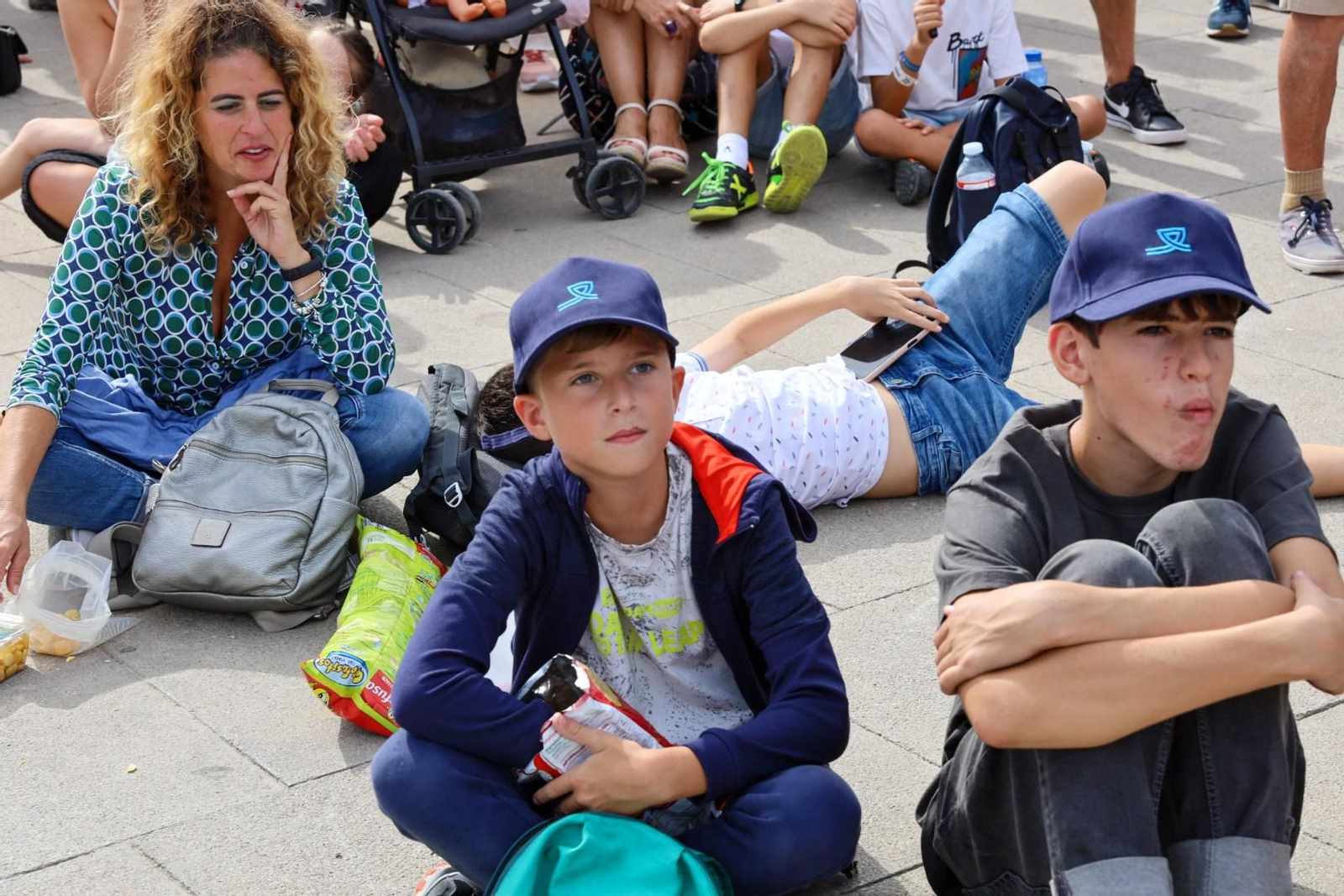 Búscate en SailGP Cádiz: La ciudad disfruta del ambiente del domingo con las actividades, las carreras y los bares