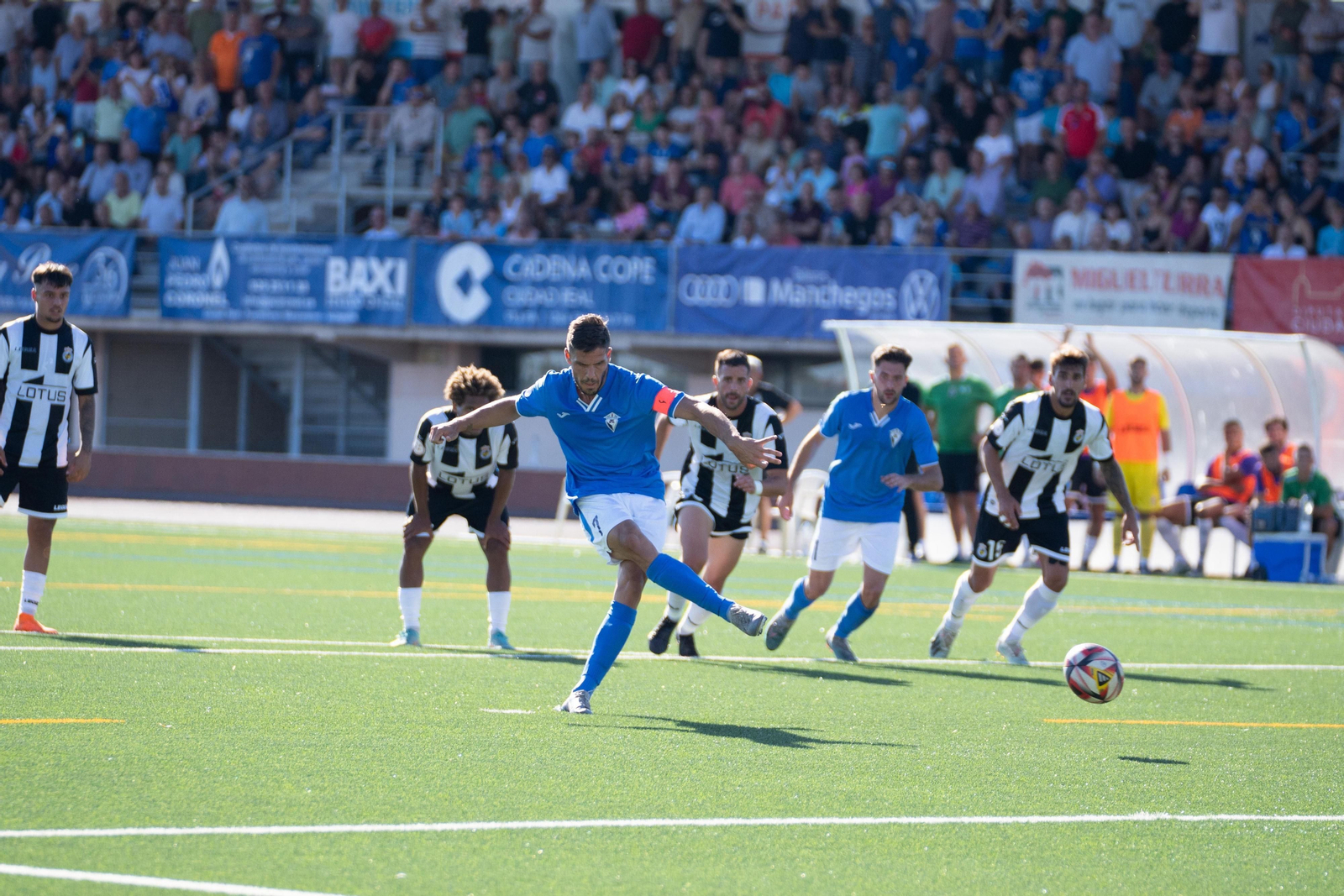 Las fotos del CD Manchego - Balona (2-1)