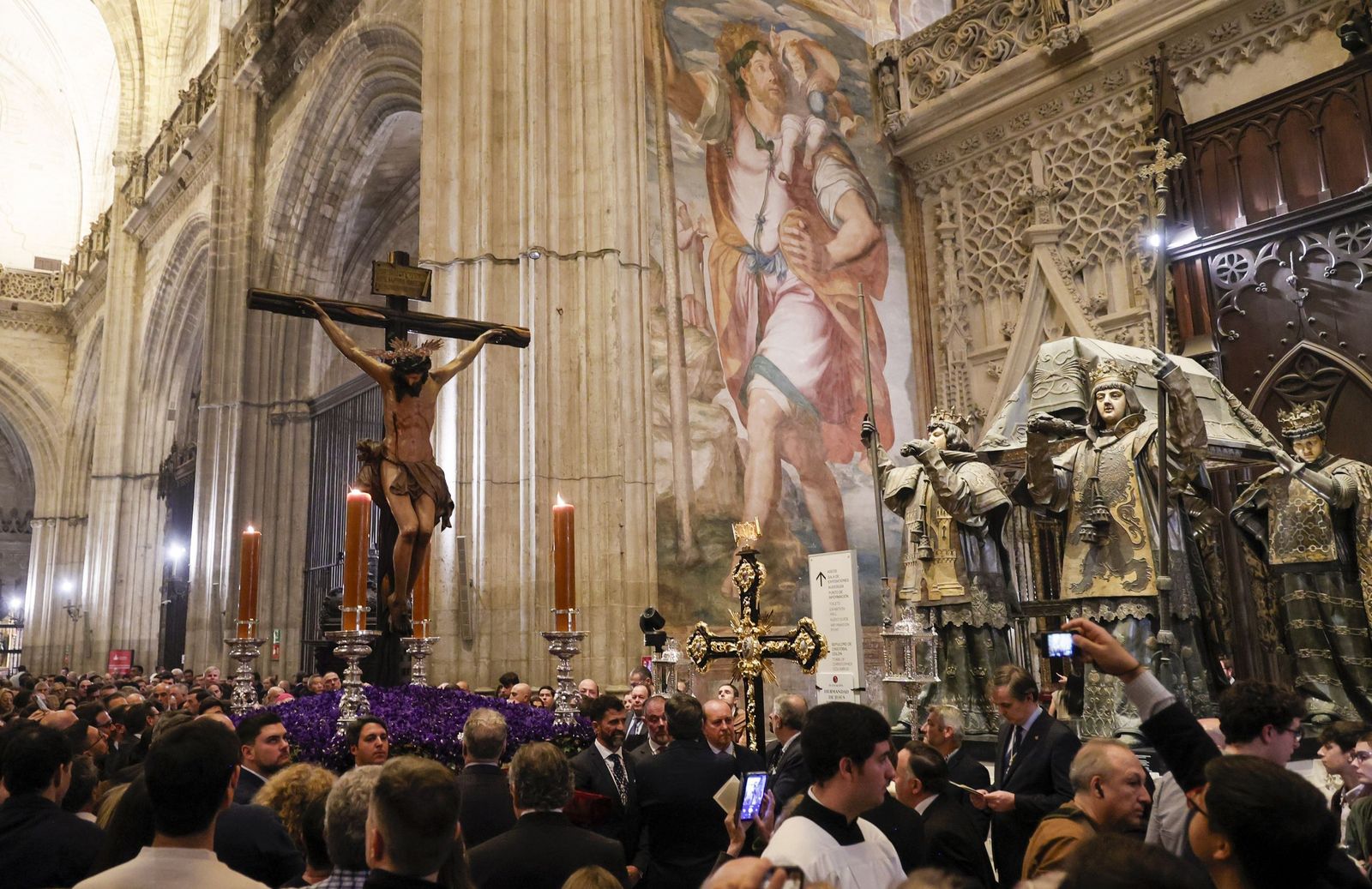 Las imágenes del Viacrucis de las Hermandades