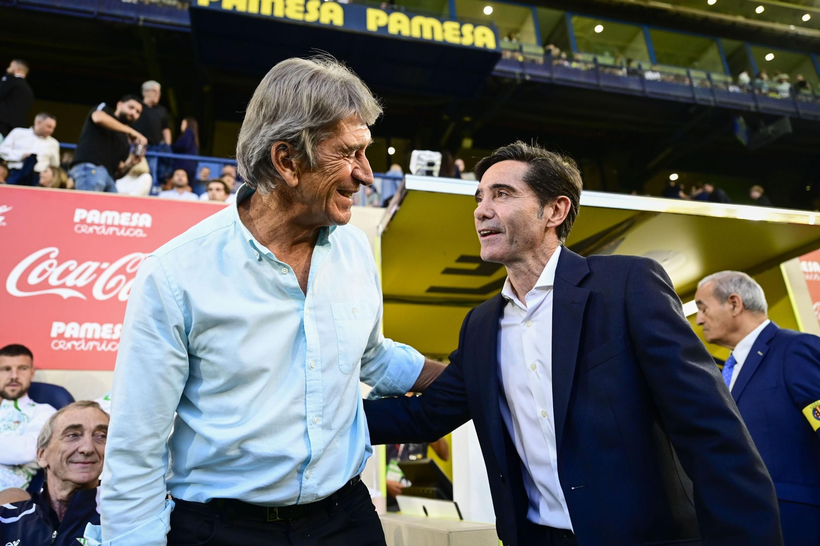 Pellegrini saluda amigablemente a Marcelino.