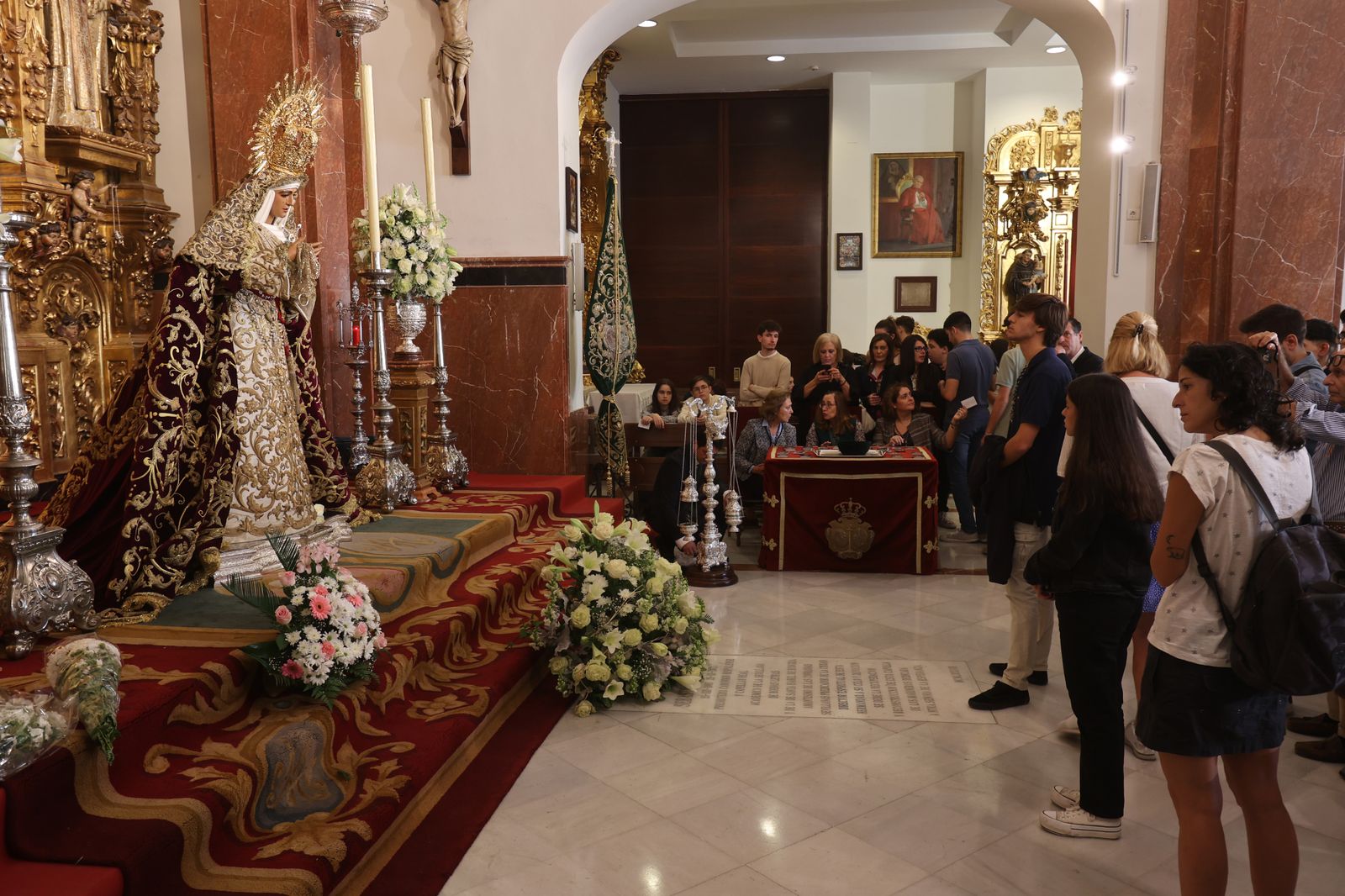 La Esperanza de Triana vuelve al culto tras de su restauración