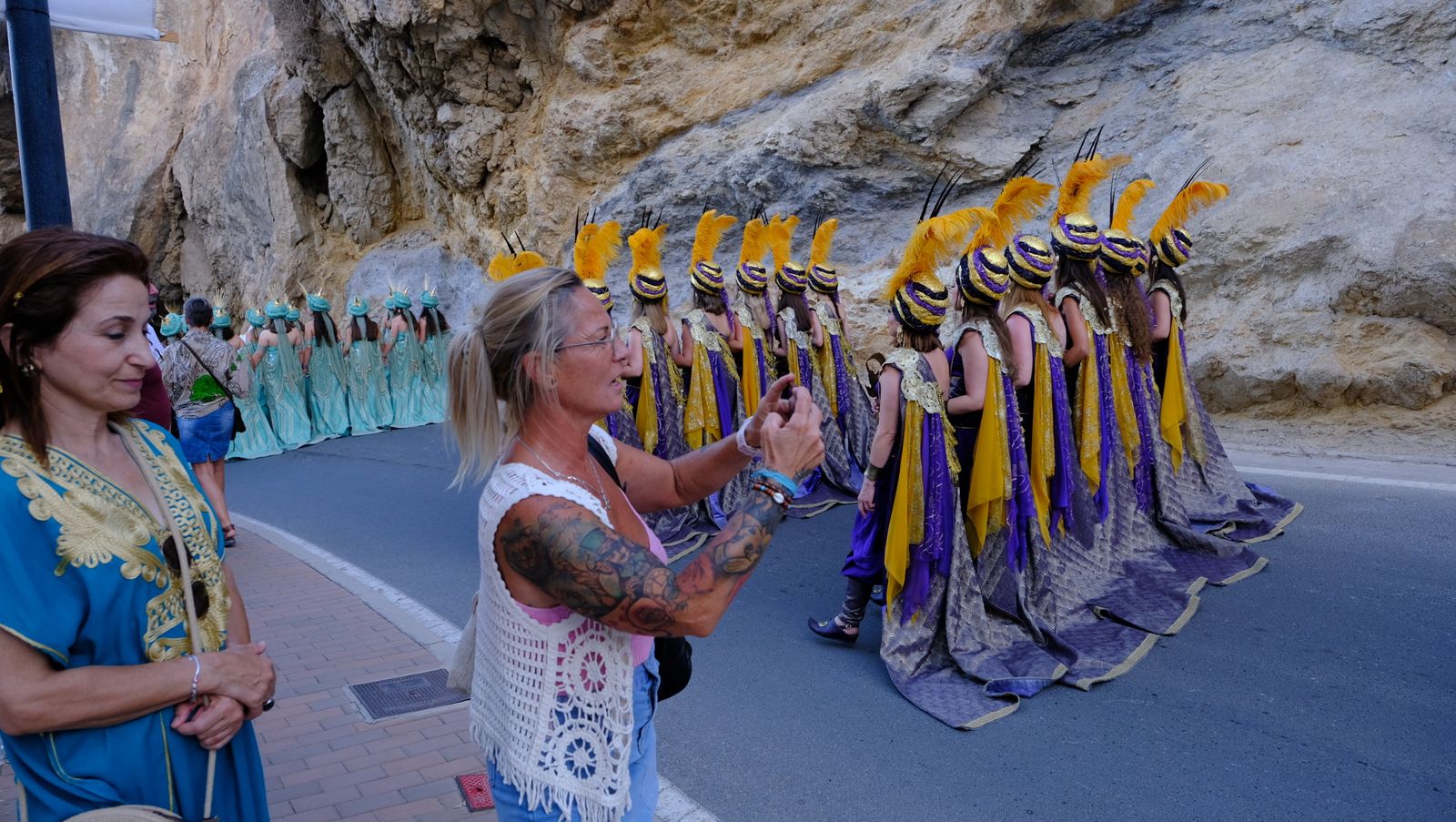 El espectacular desfile de Moros y Cristianos de Mojácar, en imágenes