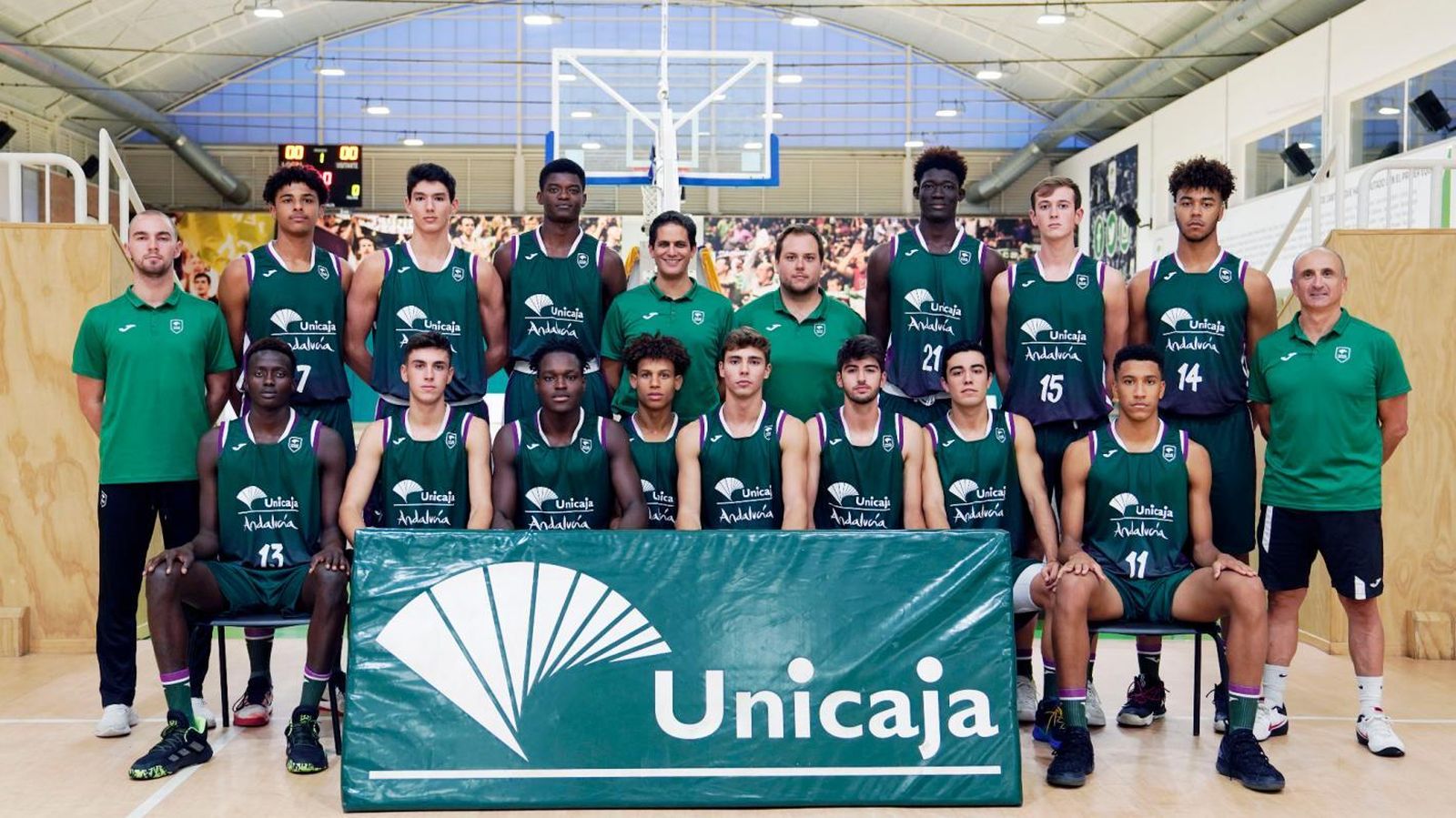 Plantilla junior masculina del Unicaja.
