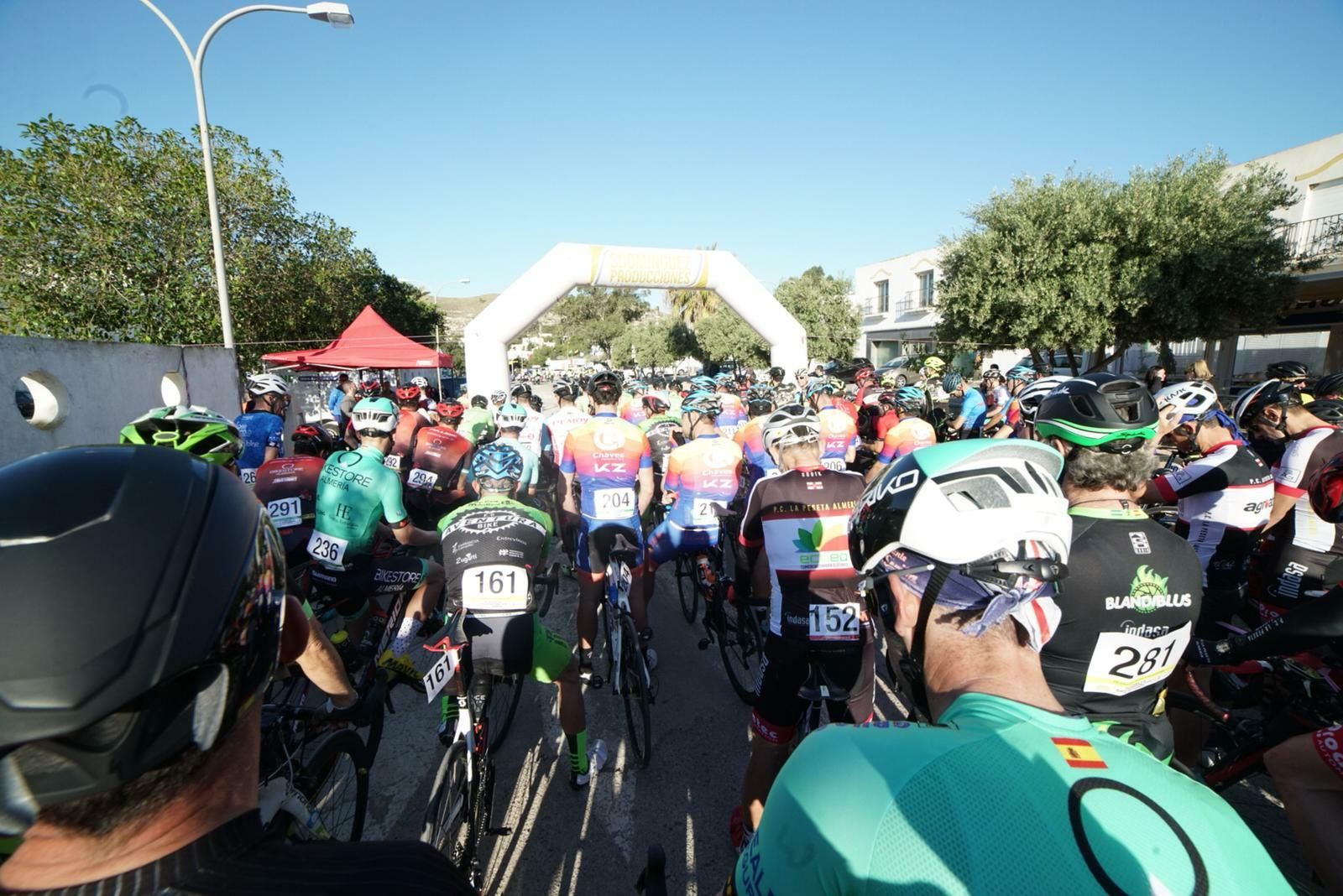 Fotogalería de la Vuelta Ciclodeportiva a Almería