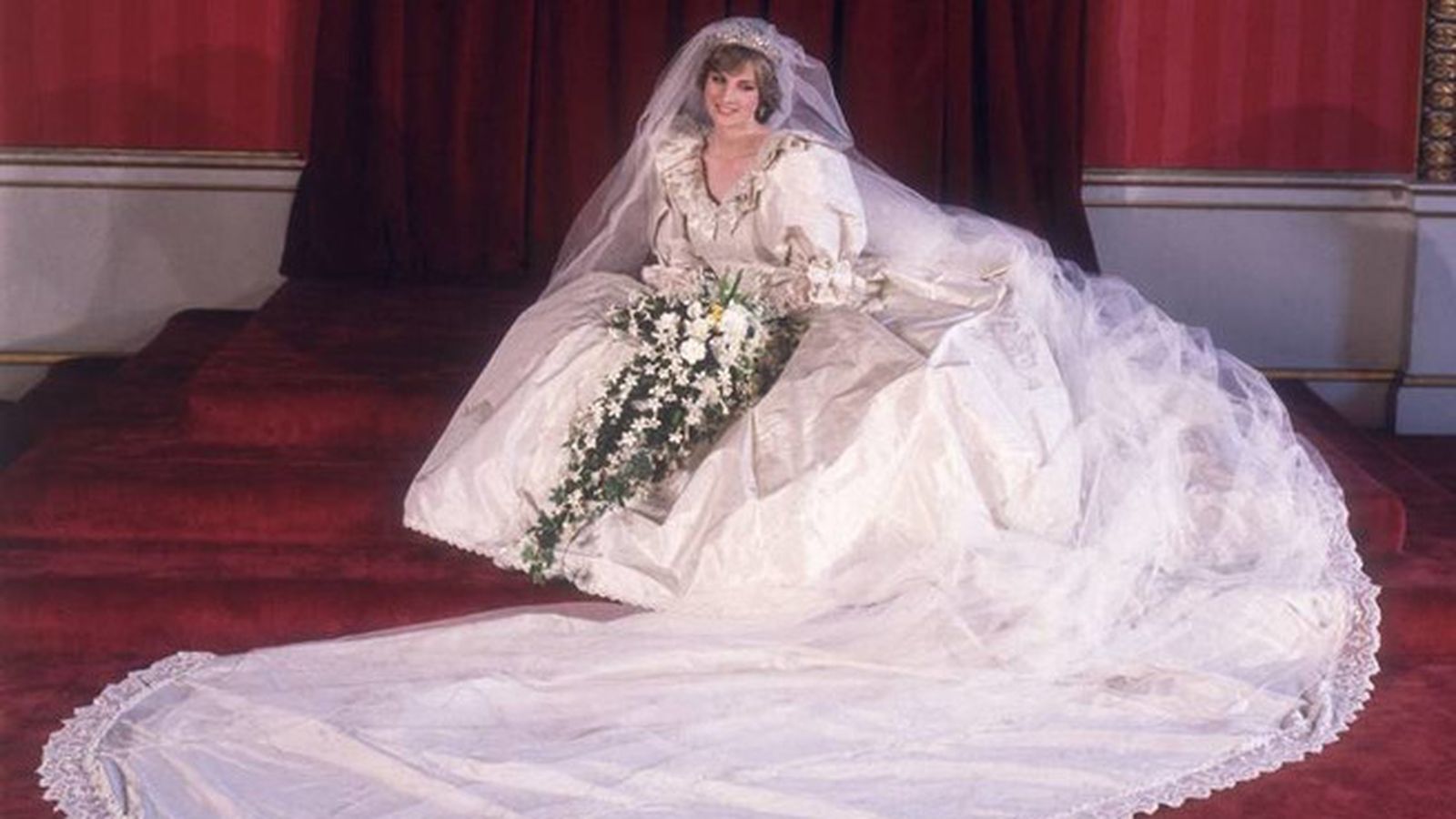El icónico vestido de novia de Diana de Gales.