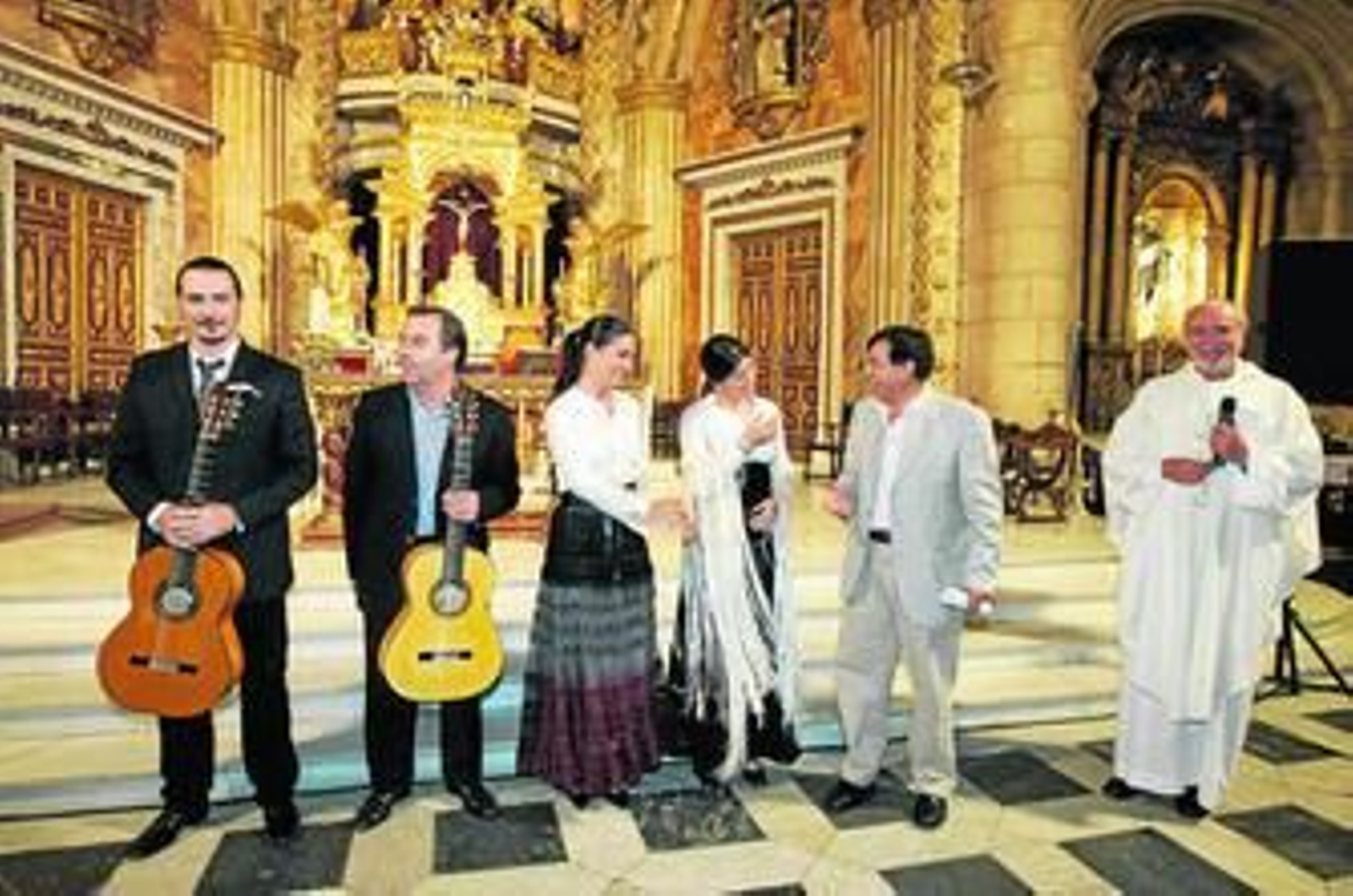 El Santuario de la Patrona vive una misa flamenca