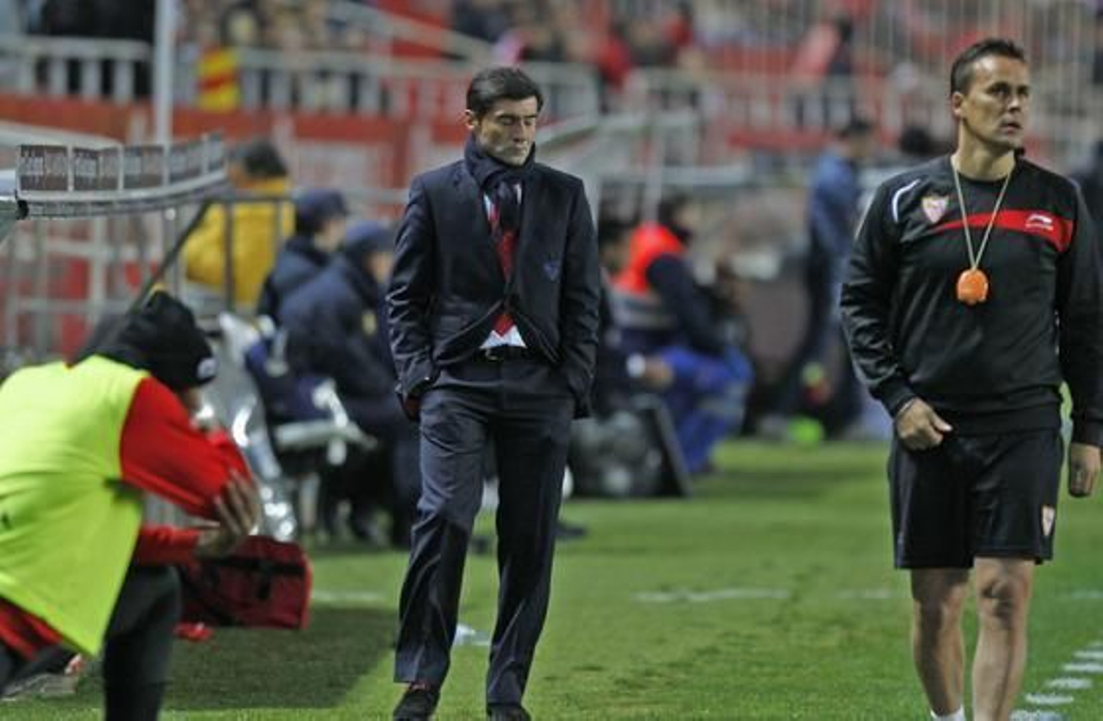 El Sevilla no puede remontar al Valencia en el Sánchez Pizjuán y queda eliminado de la Copa del Rey (2-1). / Antonio Pizarro