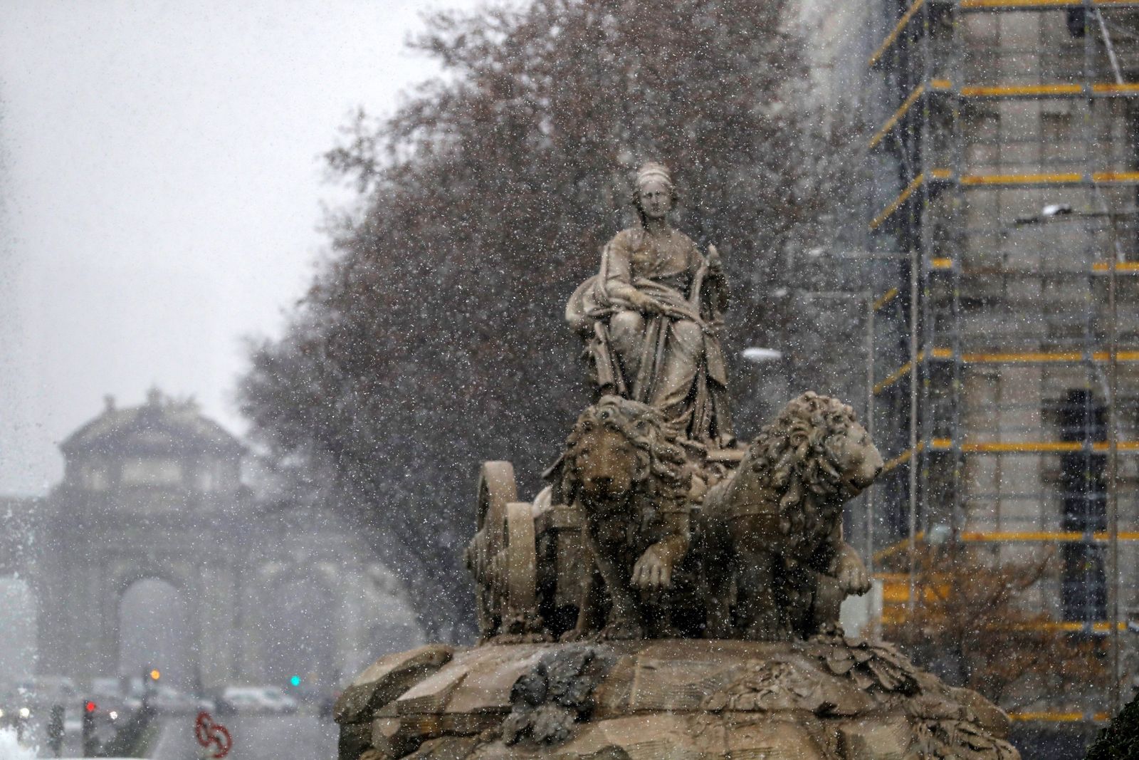 Madrid, bajo el manto blanco de la nieve.
