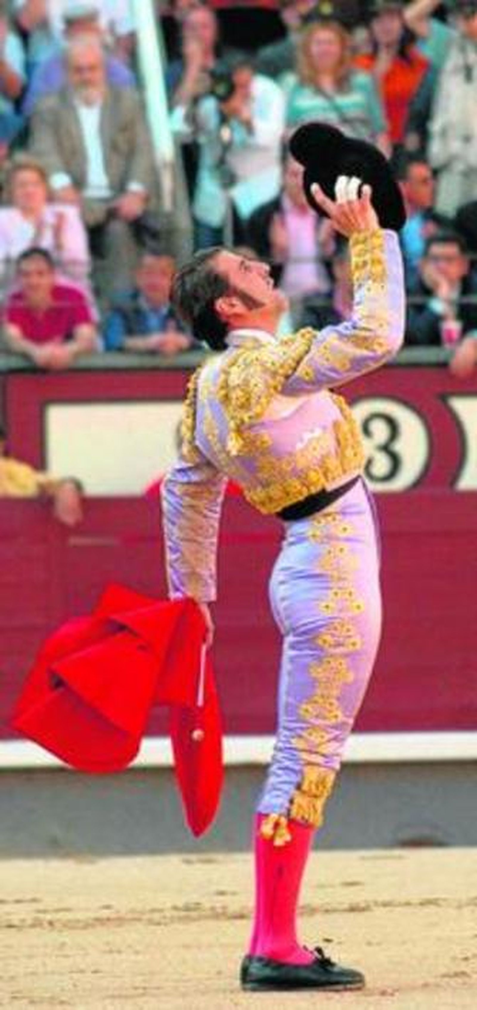 Año 2006, Padilla brinda a Rocío Jurado en su última tarde en Madrid.