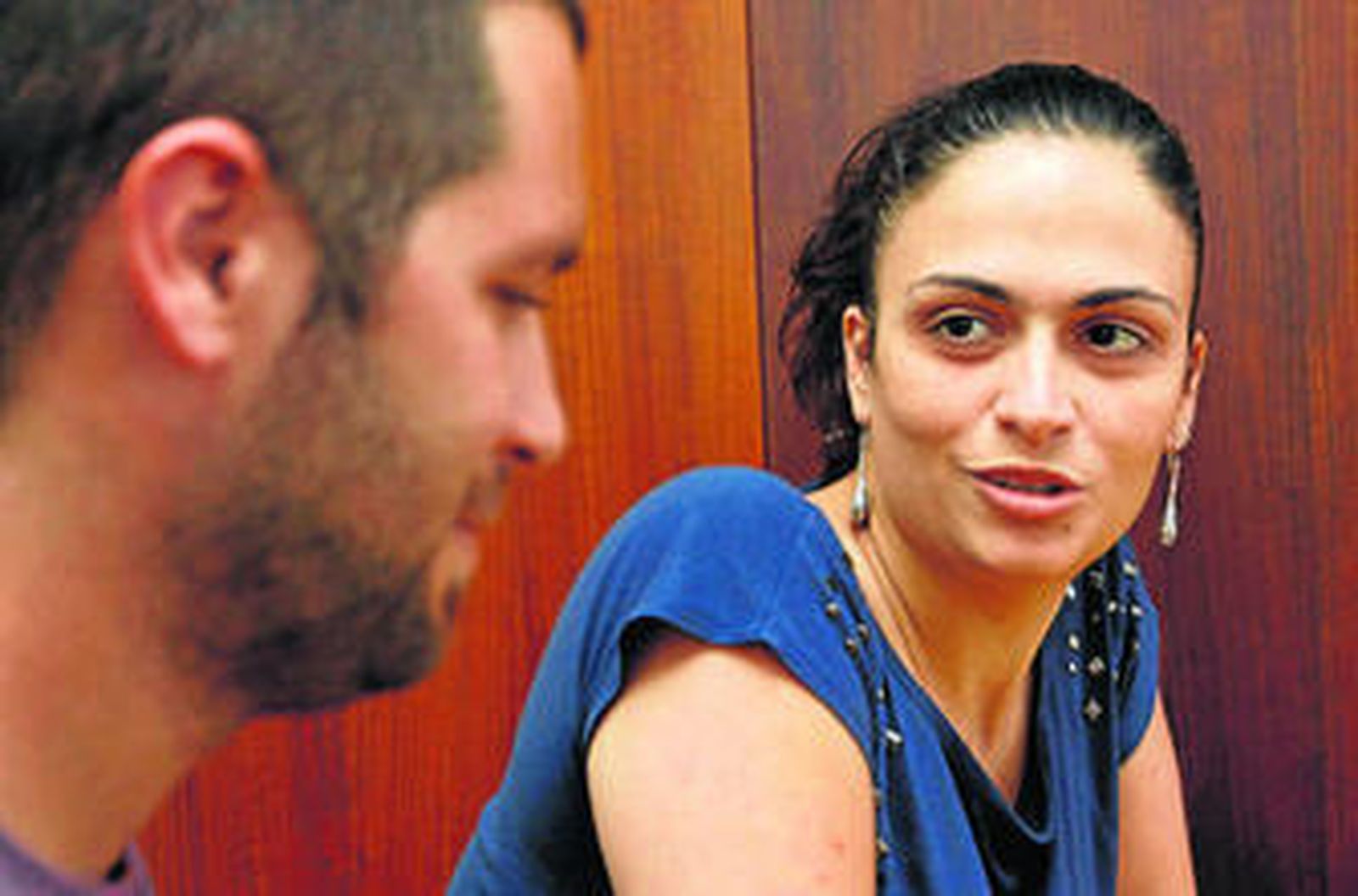 Ana Rodríguez y Roberto Palmero, concejales de IU, durante la rueda de prensa de ayer.