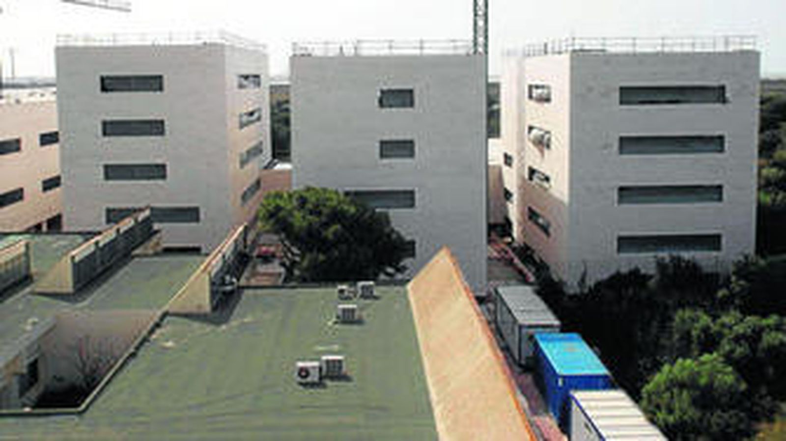 Imagen de los nuevos edificios que se han construido para ampliar la Facultad de Ciencias, en Puerto Real.