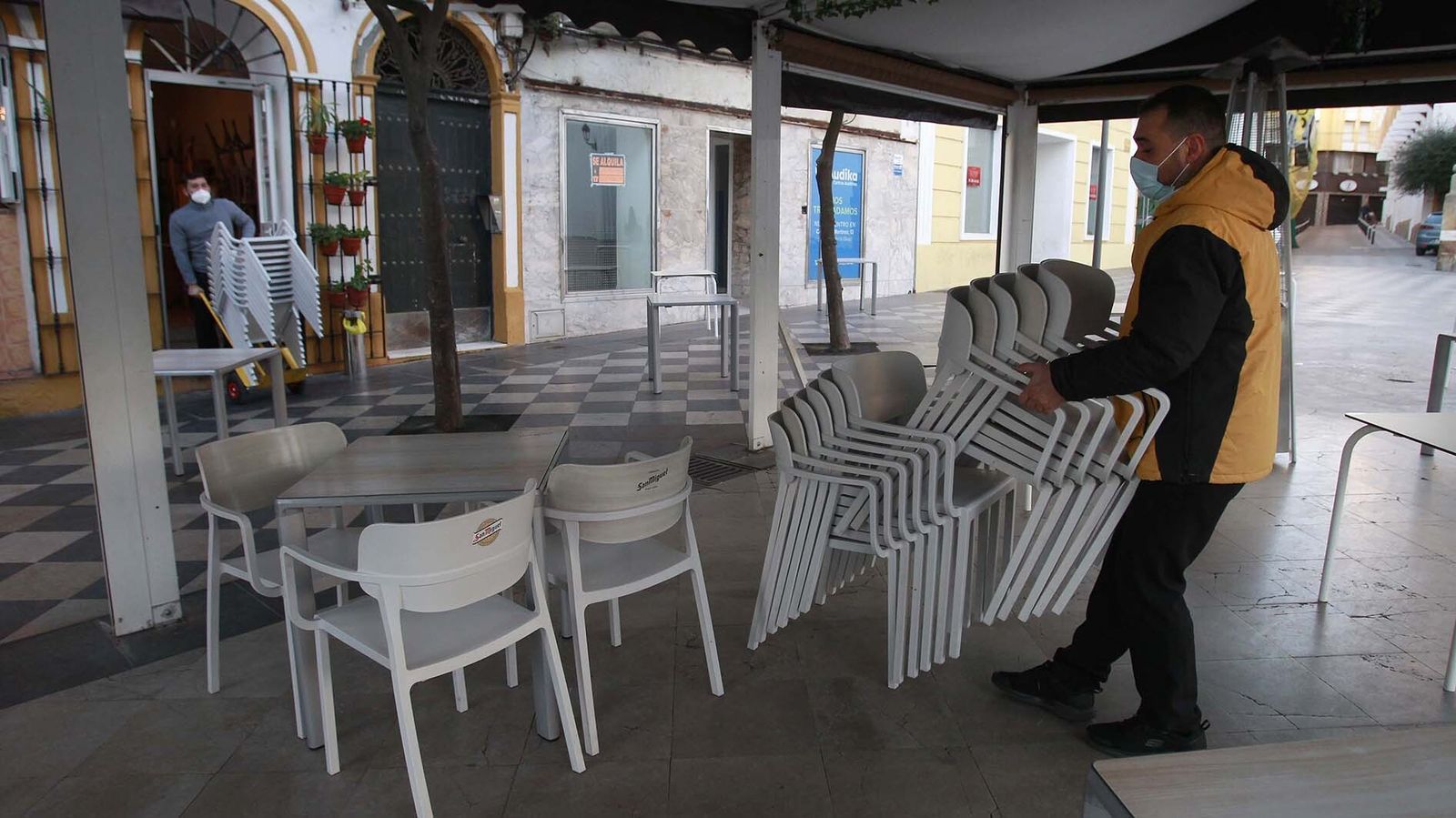 El comercio no esencial y la hostelería vuelven abrir en Algeciras