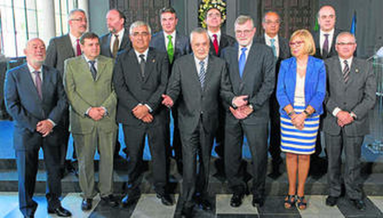 Griñán, junto a los diez rectores de las universidades públicas andaluzas , entre ellos el de la UGR, Francisco González Lodeiro.