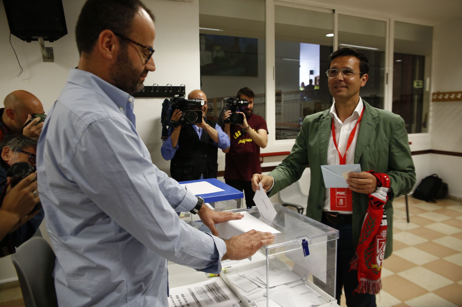 Jornada electoral: Los candidatos a la Alcaldía de Granada votan