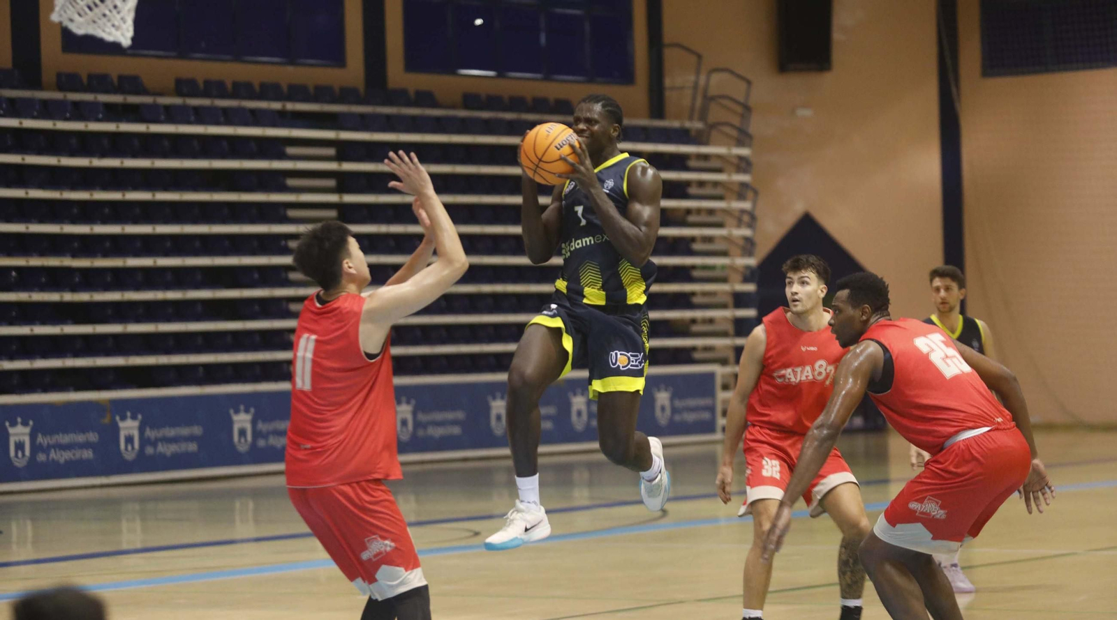 Las fotos del Udea Algeciras - Caja 87 Sevilla de la Copa Diputación