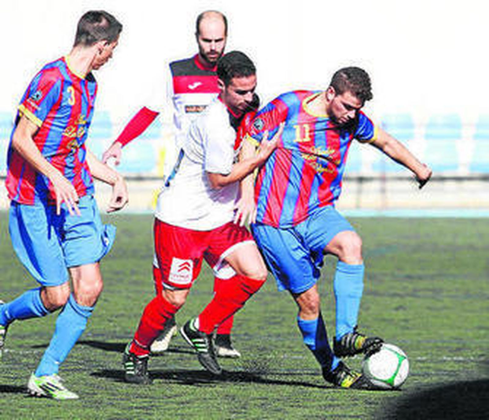 El Vandalia sigue sin levantar cabeza.