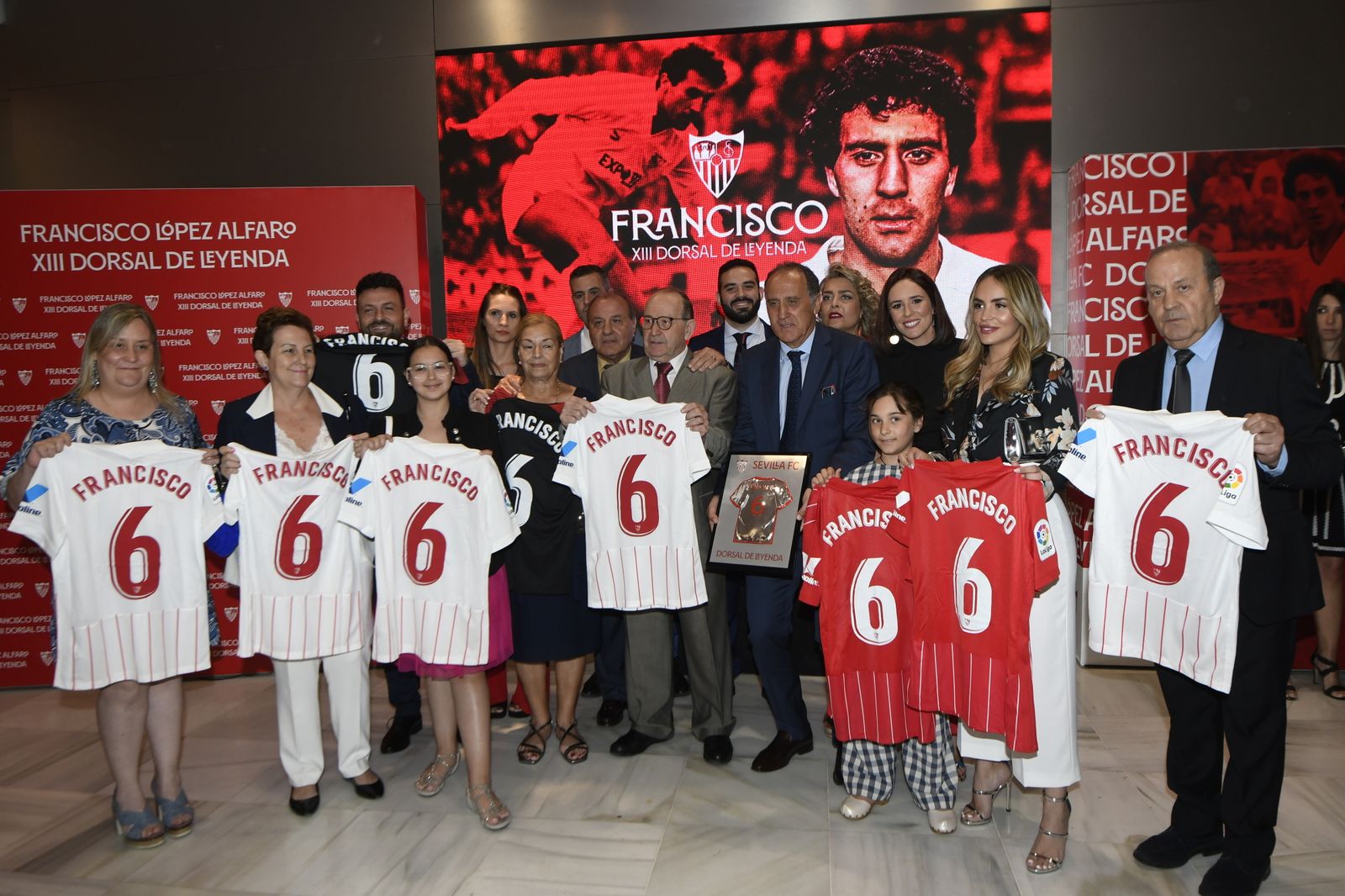 Las imágenes del Dorsal de Leyenda del Sevilla a Francisco