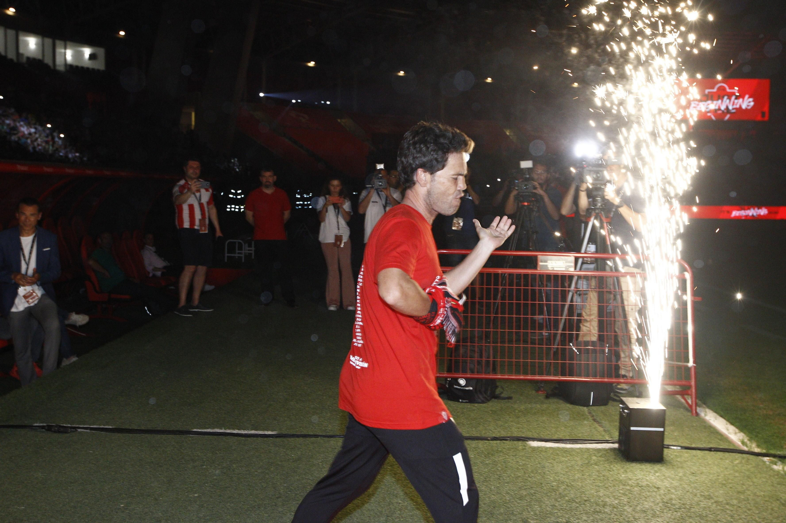 Las imágenes de la fiesta del ascenso de la U.D. Almería en el Estadio Mediterráneo.