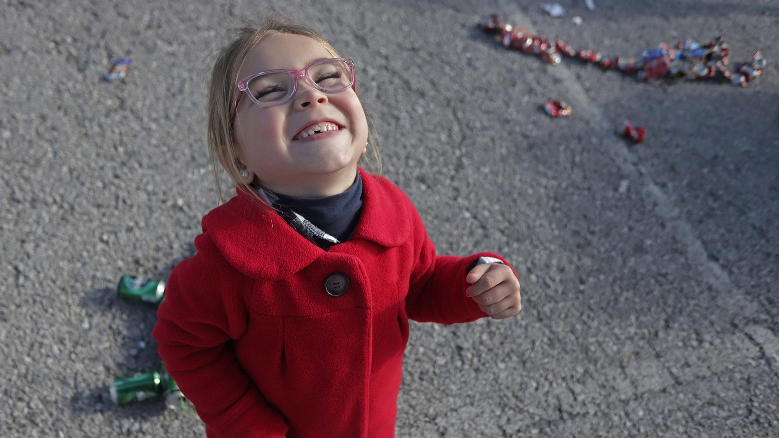 Imágenes del arrastre de latas en Algeciras