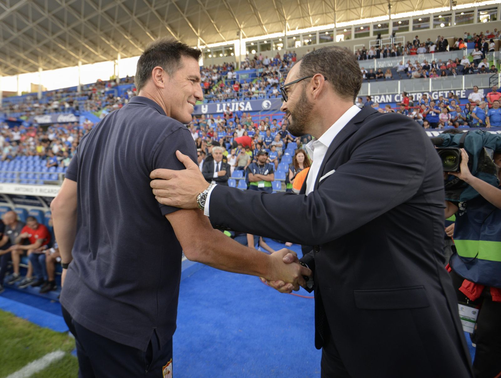 Berizzo saluda a Bordalás antes del partido.