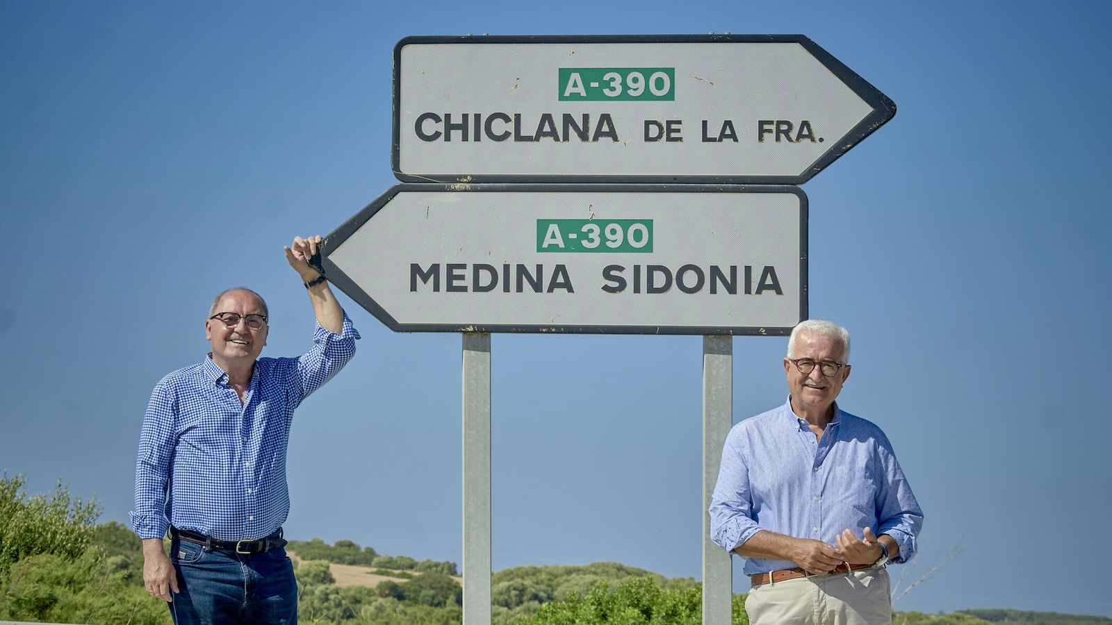 Jiménez Barrios y Cornejo: El retiro de dos forofos de la política. Los cambios impulsados por Juan Espadas dejan fuera del mapa político a dos socialistas gaditanos que tras ser alcaldes de Chiclana y de Medina llegaron a la cúpula de la Junta y del PSOE andaluz.