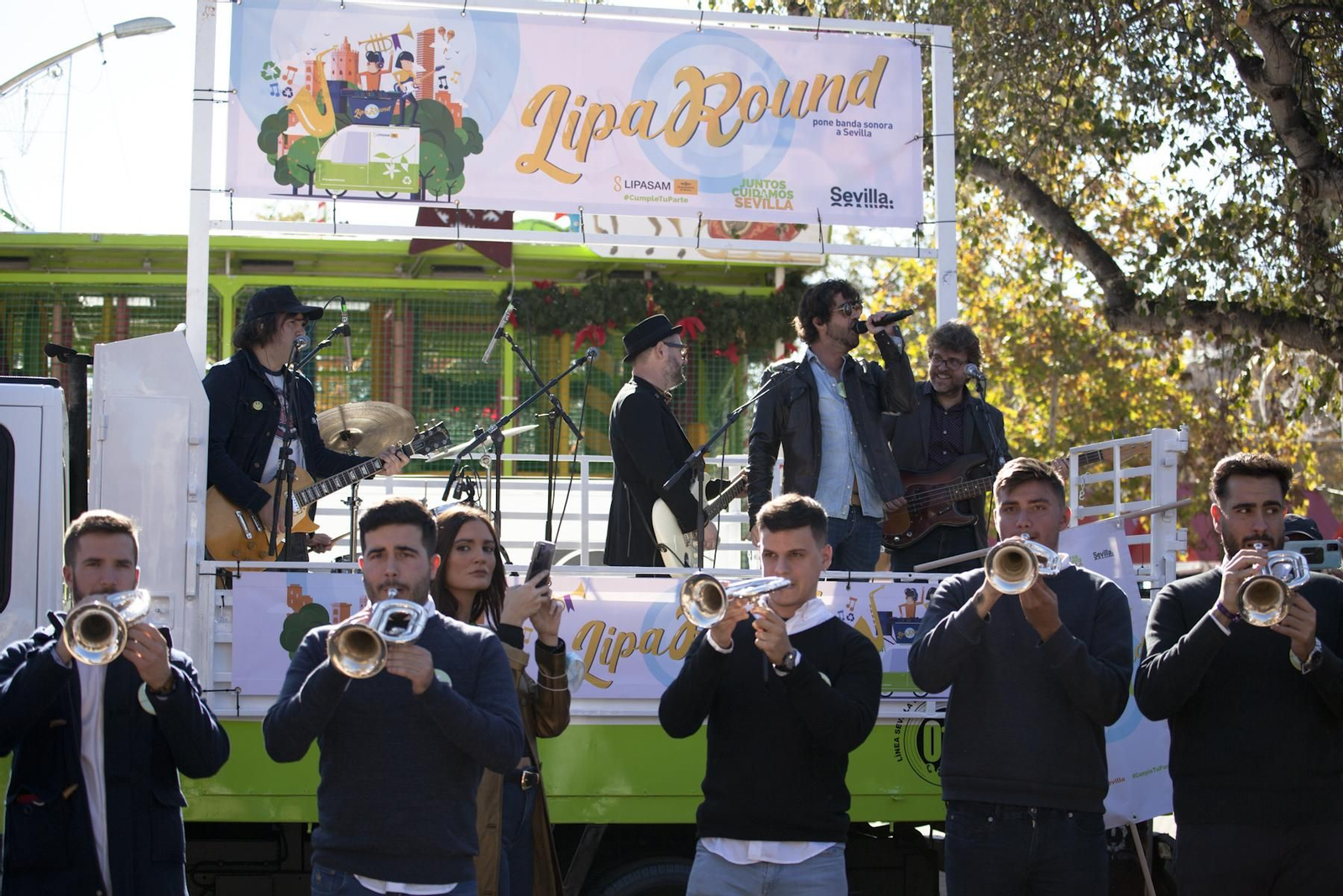 La Lipaband durante un concierto.