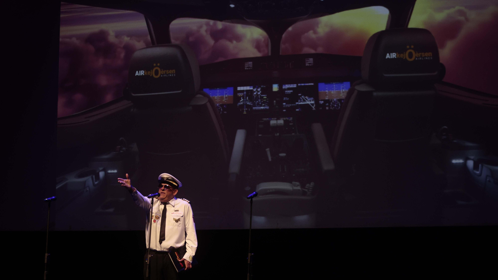 Las fotos de la actuación del Comandante Lara en La Línea