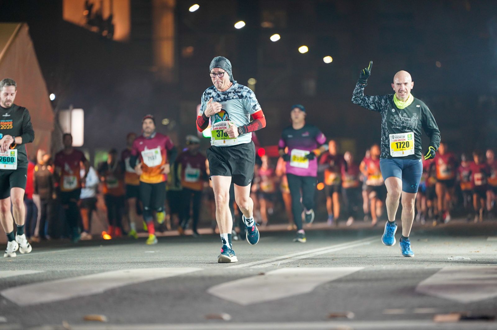 En imágenes: búscate en tu llegada a meta de la Carrera de San Antón 2026 (10)