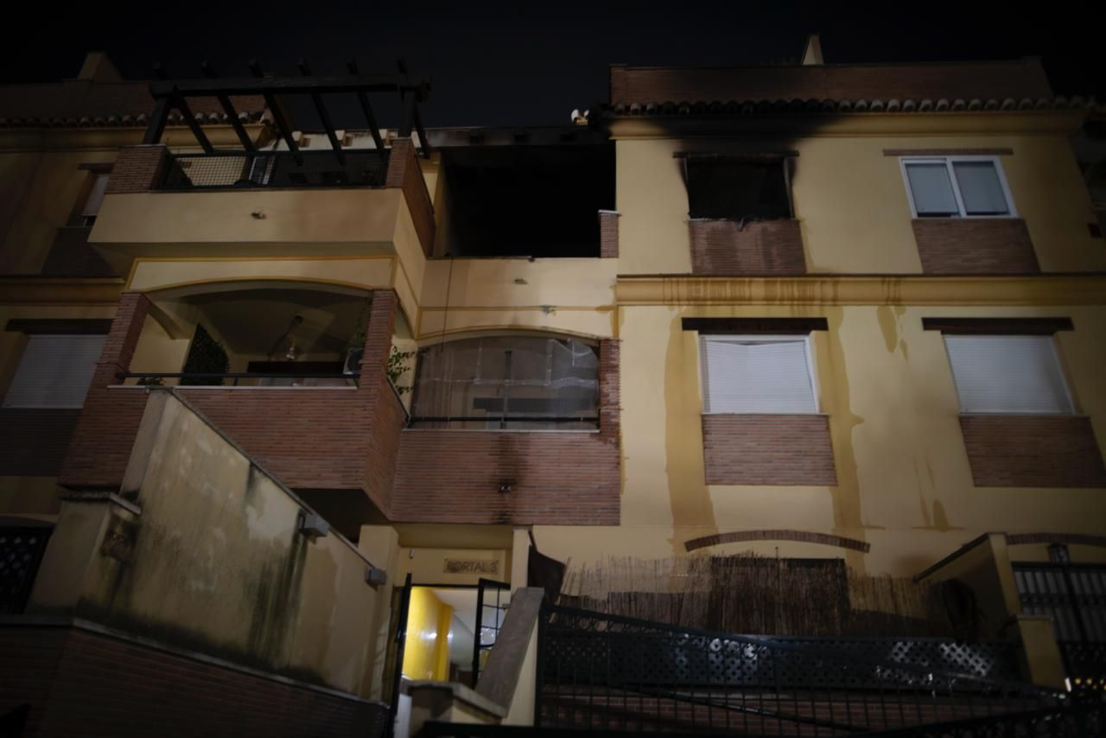 Susto en Atarfe: las imágenes del operativo tras la explosión de gas en una vivienda