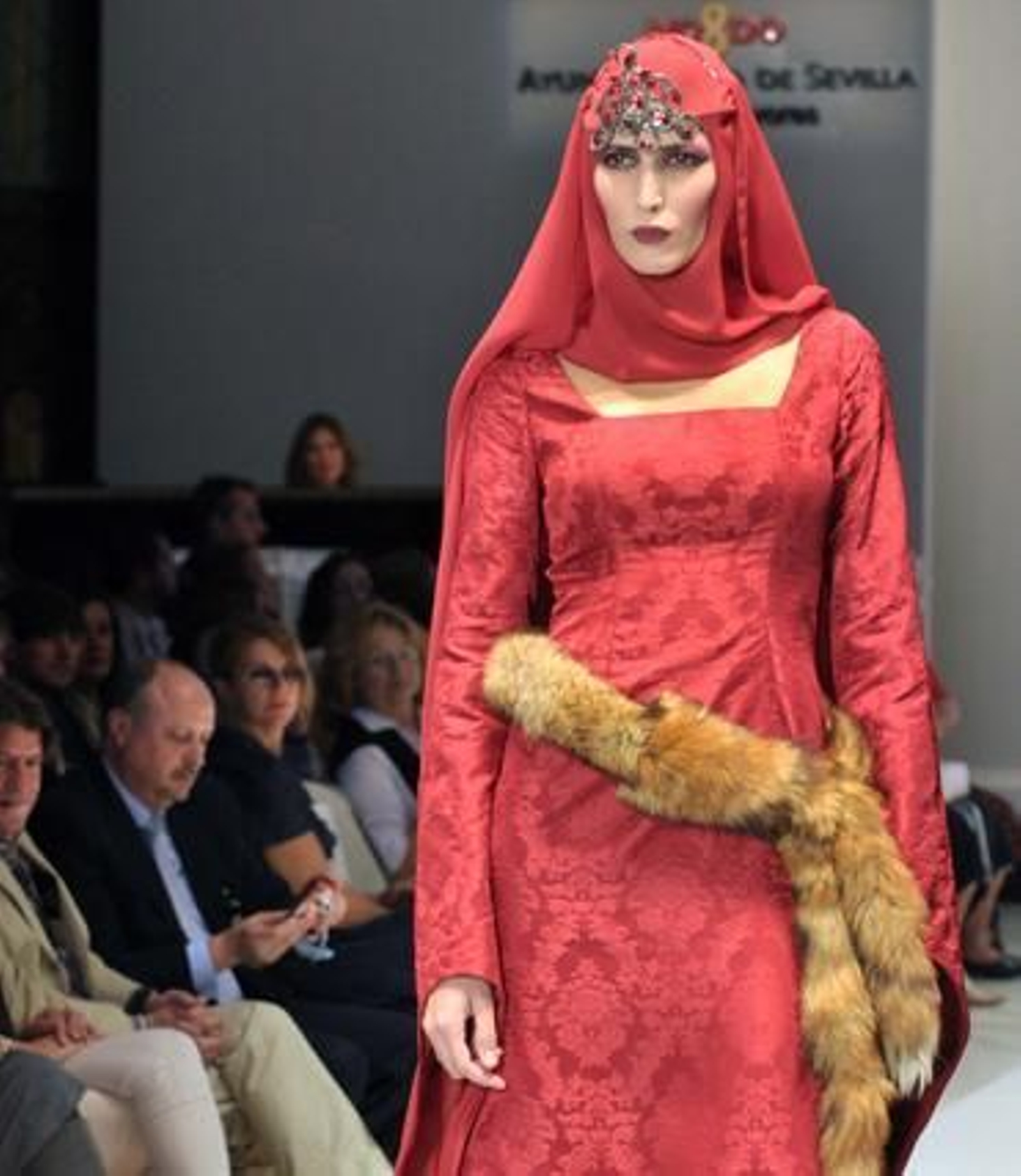 Desfile inaugural de la semana de la moda de Sevilla. 

Foto: Manuel Gómez