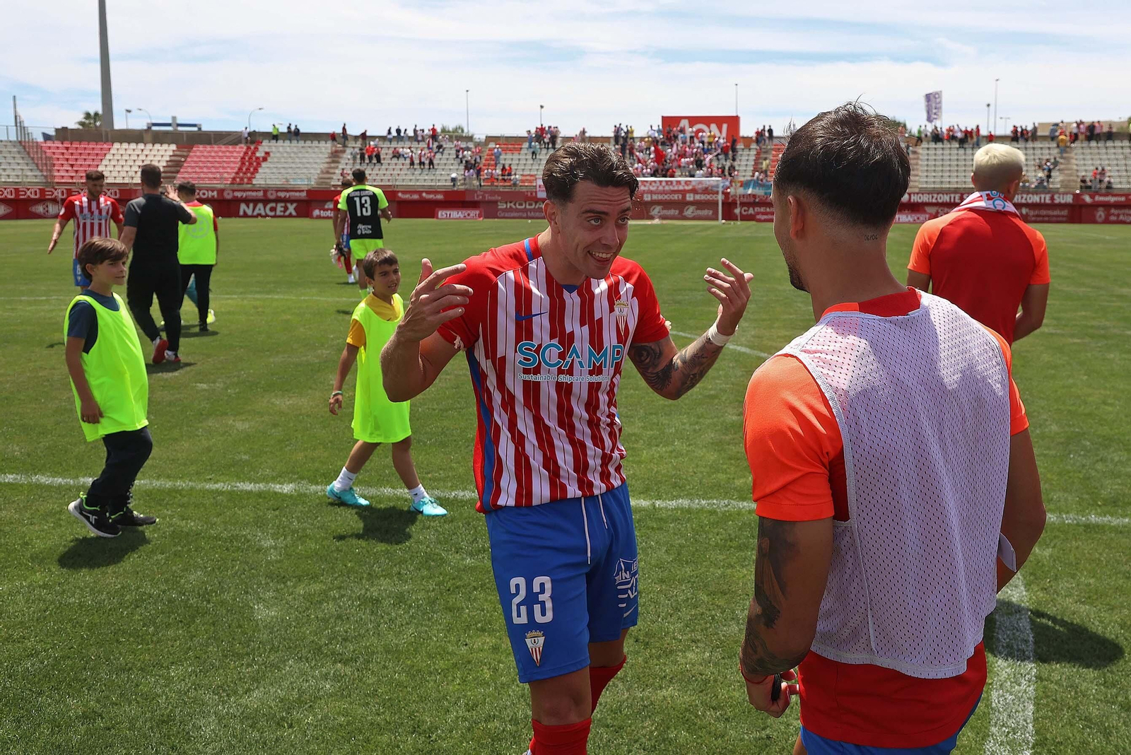 Las  mejores fotos del Algeciras - Atlético Baleares de Primera RFEF