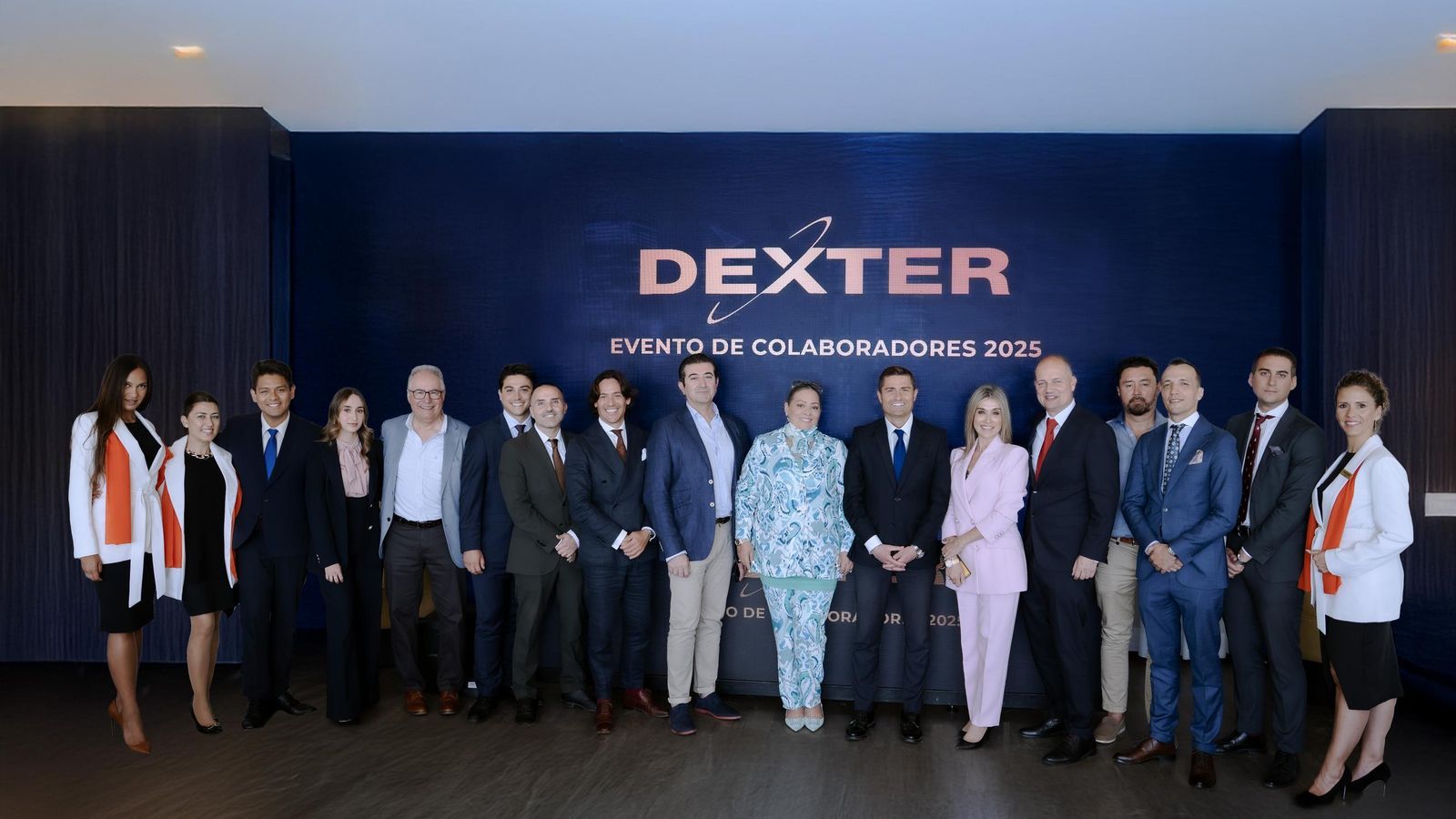 Foto de familia de Dexter, evento de colaboradores 2025
