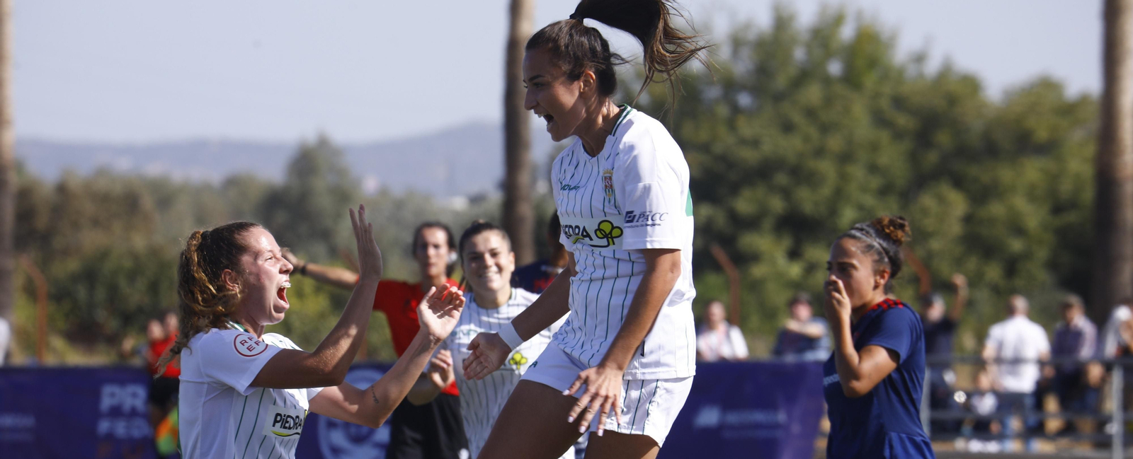 Maral Artin celebra un gol durante un partido de este curso.