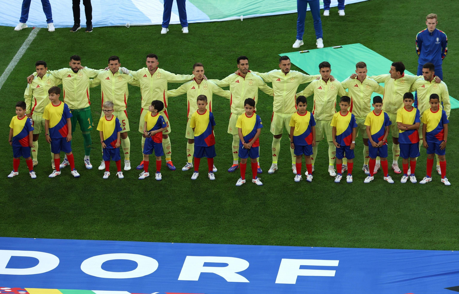 Las fotos del Albania - España