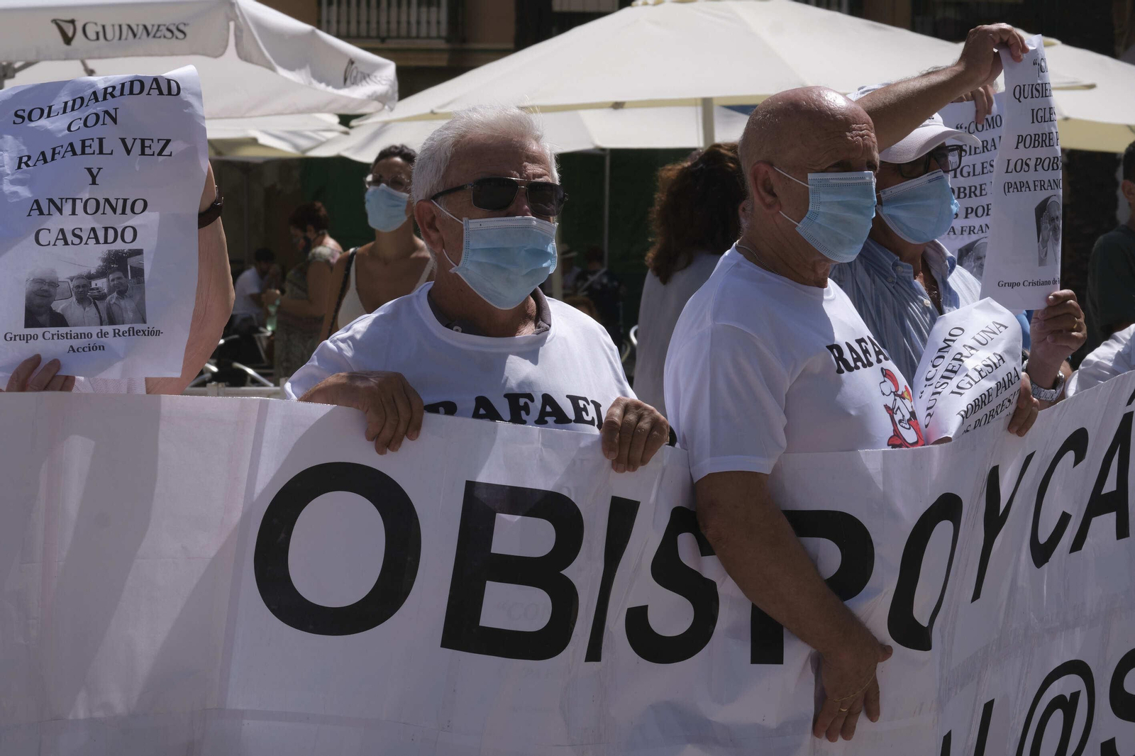 Concentración de apoyo a Rafael Vez, frente a la Catedral.