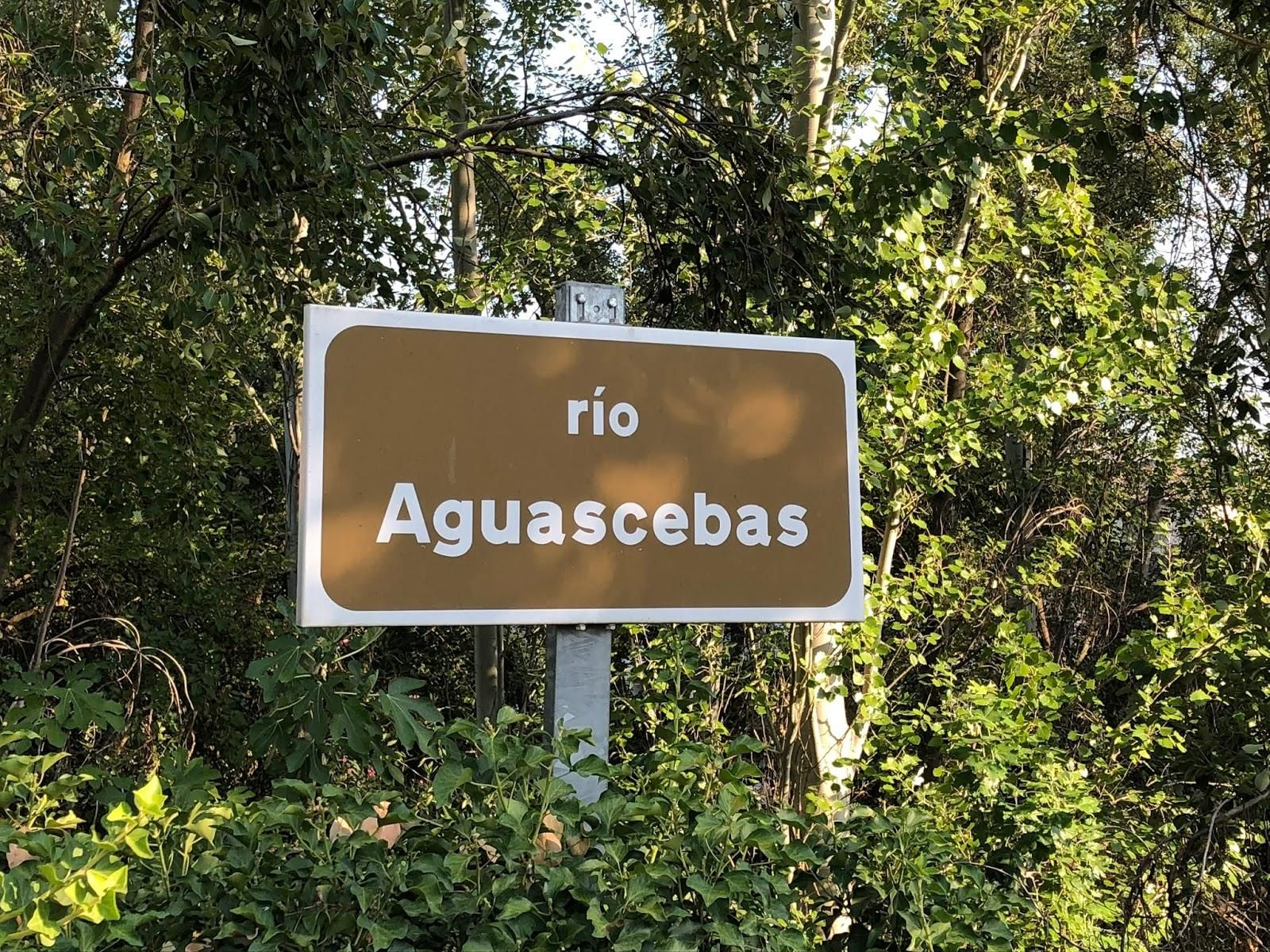 El río Aguascebas llena de agua y vida este oasis veraniego en Mogón. El río Aguascebas llena de agua y vida este oasis veraniego en Mogón.