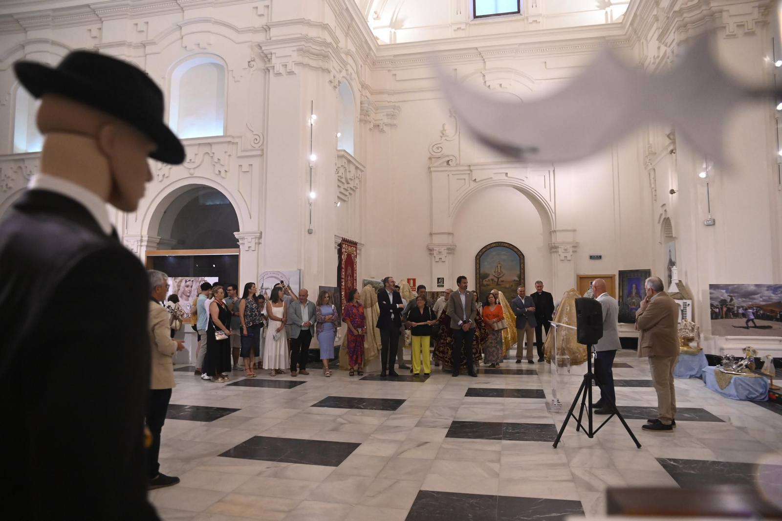 Exposición con motivo de la coronación canónica de la virgen de Luna