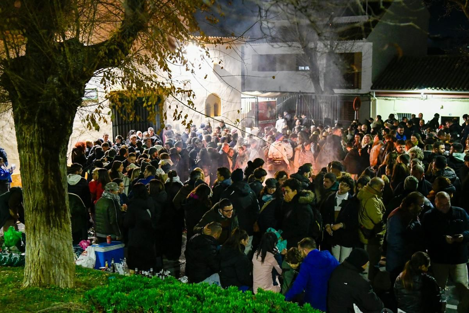 En imágenes: Armonía y convivencia alrededor del fuego por San Antón