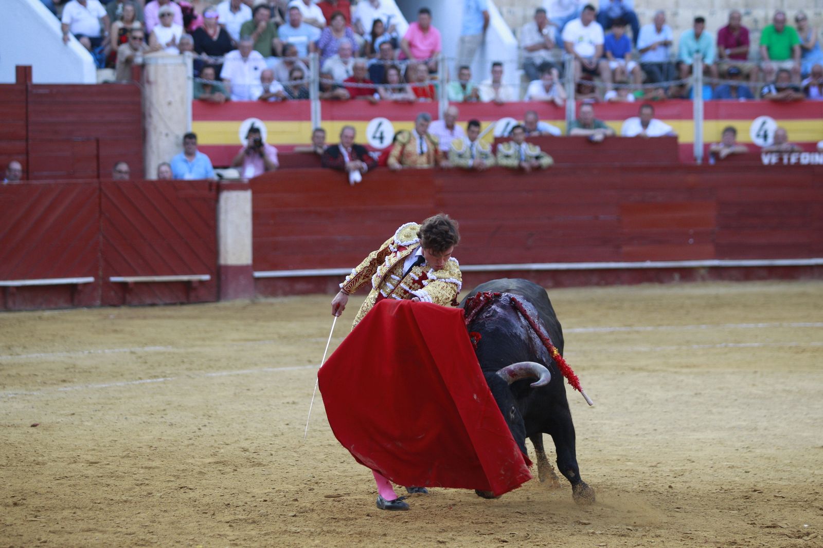 Imágenes de la corrida de toros del jueves en la Feria de Almería 2024