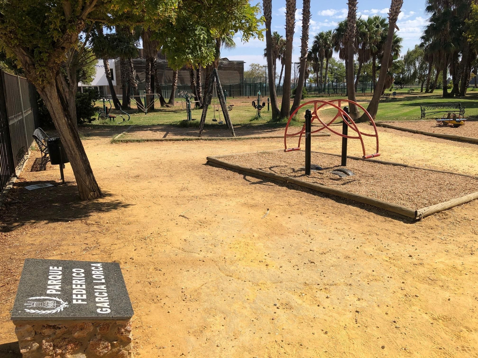 Zona de recreo infantil del Parque Federico García Lorca.
