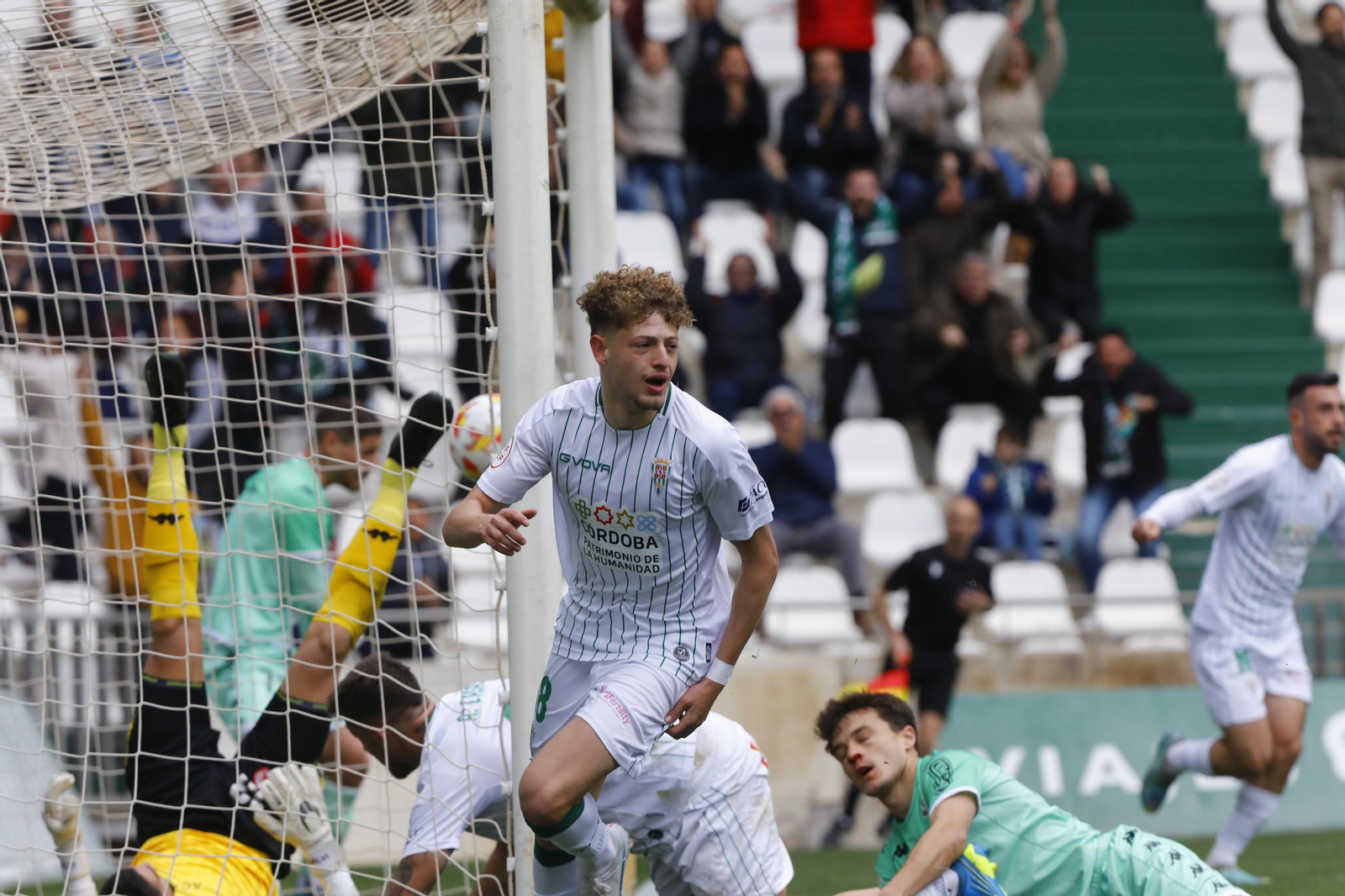 La victoria del Córdoba CF ante la Cultural Leonesa, en imágenes