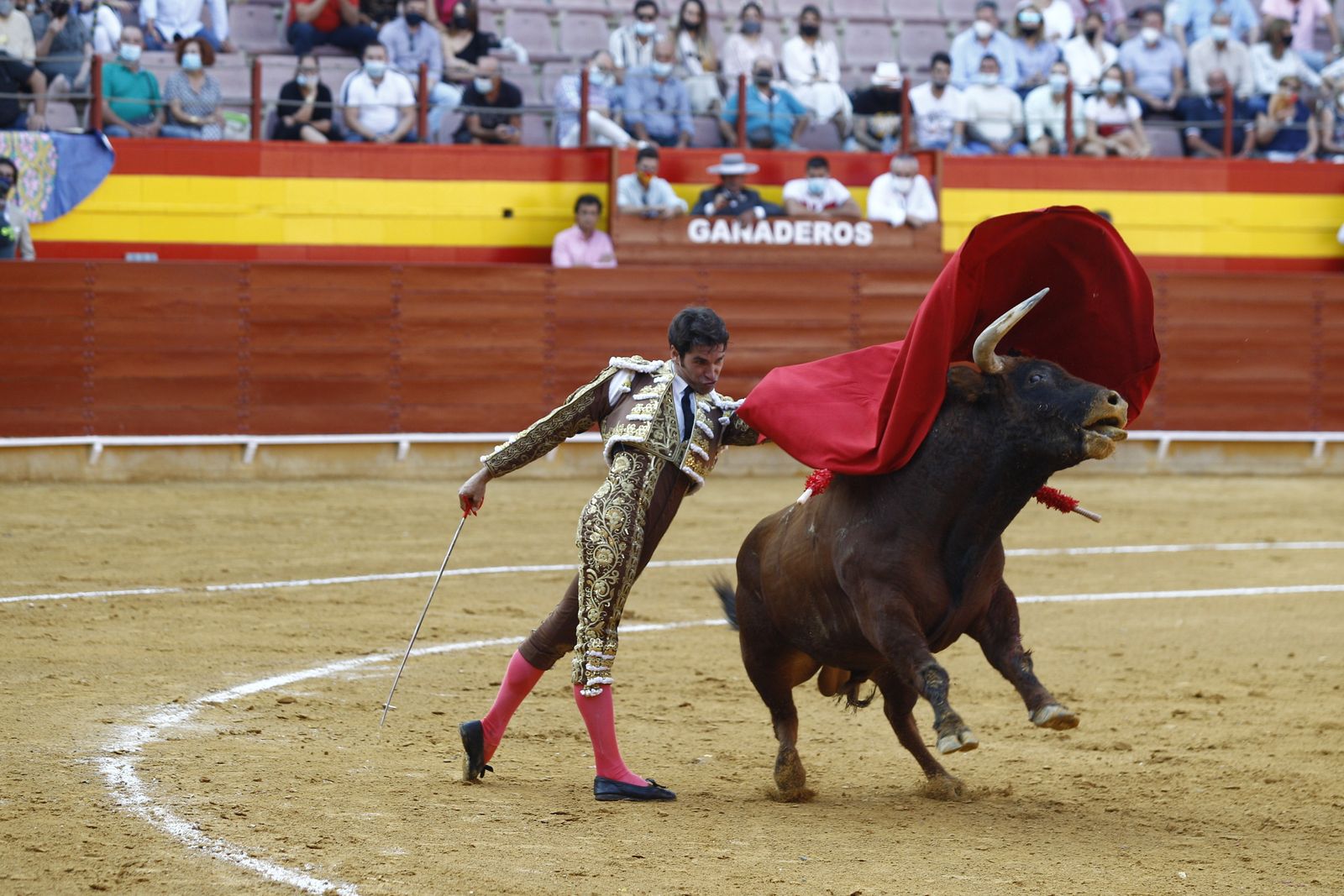 Fotogalería corrida de toros. Cayetano Rivera, Paco Ureña y Roca Rey. Roquetas de Mar.