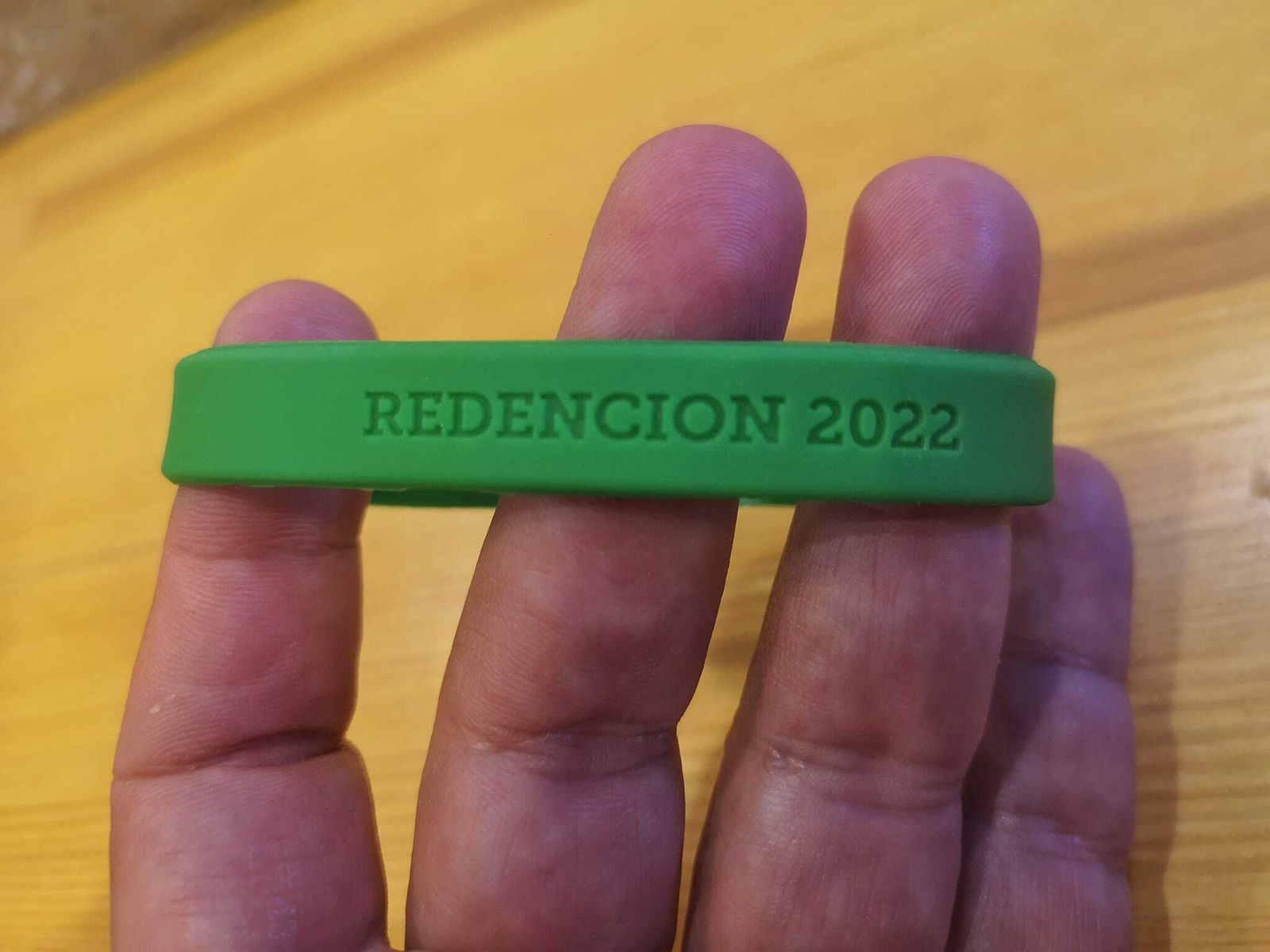 Amigo de Jesús: pulseras solidarias a beneficio de la obra asistencial de la Redención