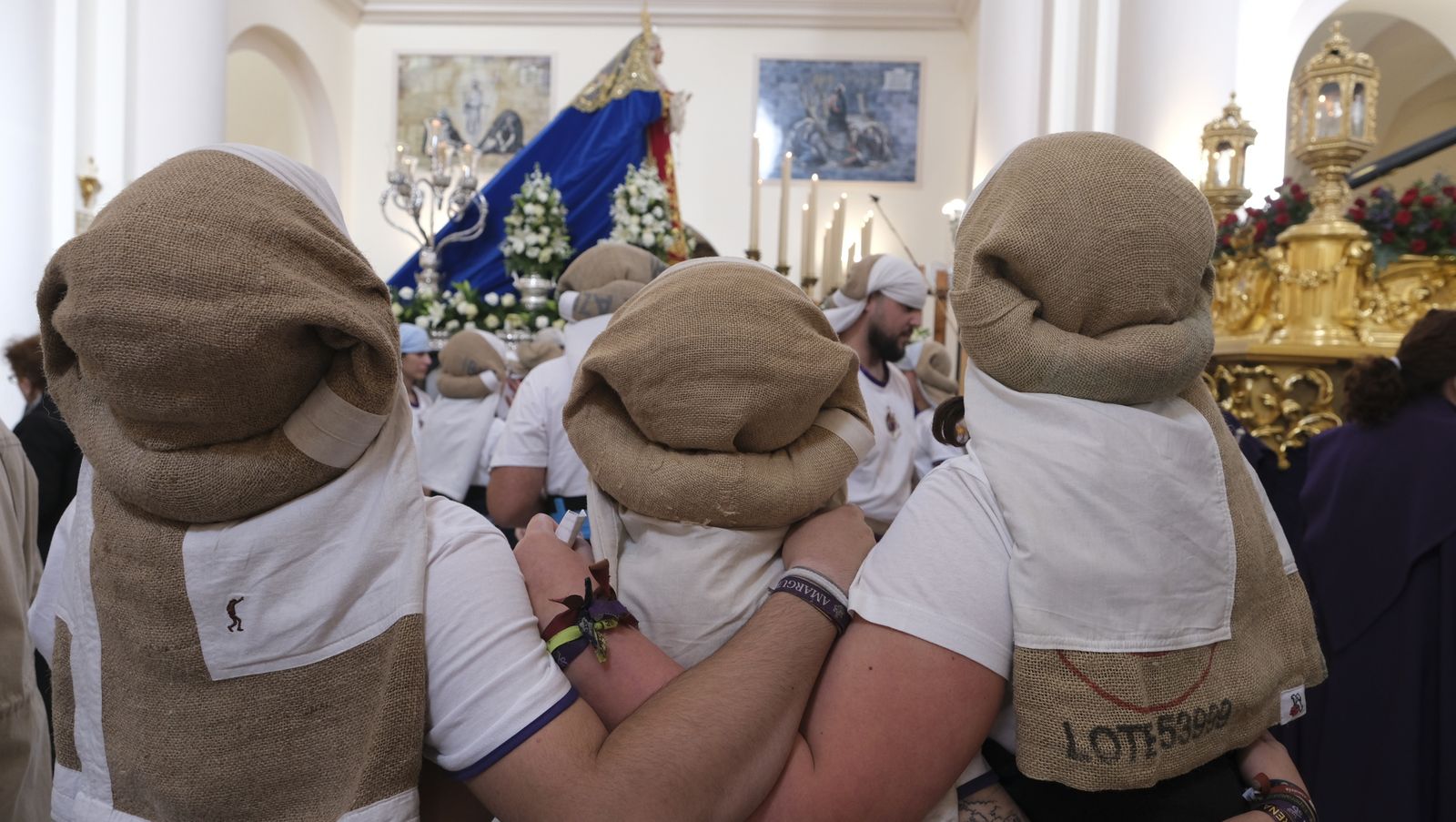 La procesión del Encuentro por las calles de Almería, en imágenes