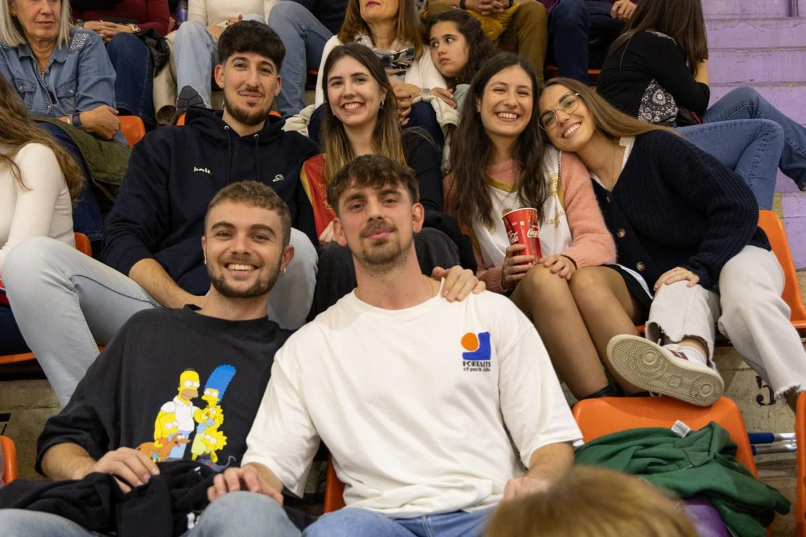 La Salobreja vibra con el derbi de la capital entre Jaén CB y Jaén FS, en imágenes